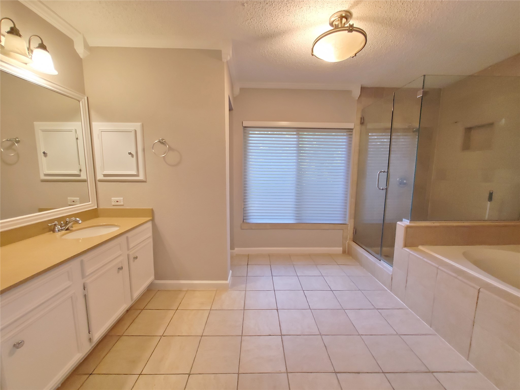 3323 Green Fields Drive Property Photo 12