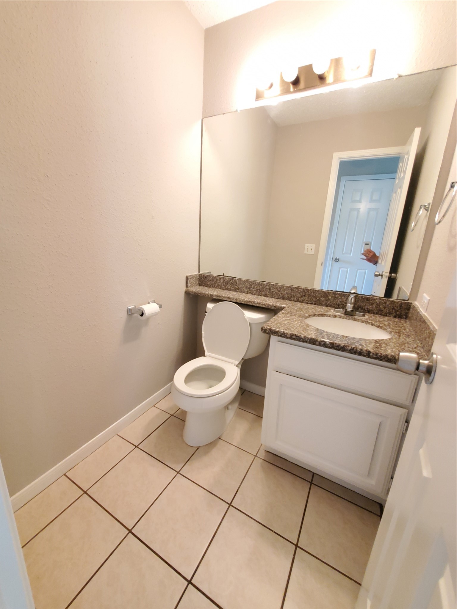 3323 Green Fields Drive Property Photo 17