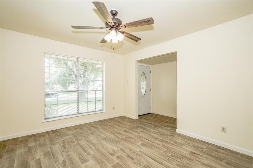 12106 Pompton Drive Property Photo 10