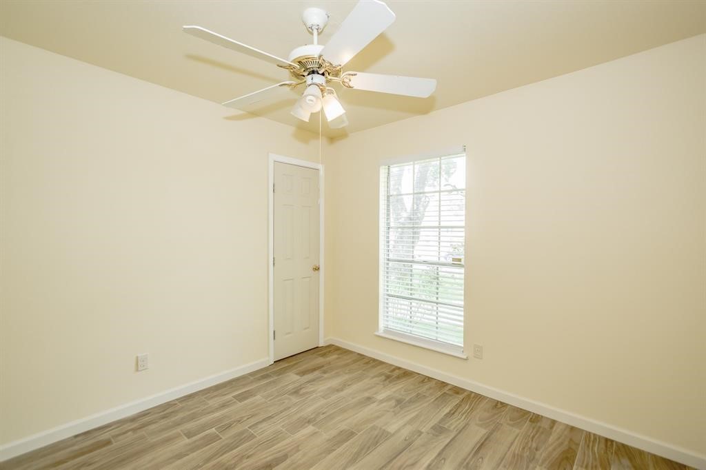12106 Pompton Drive Property Photo 11