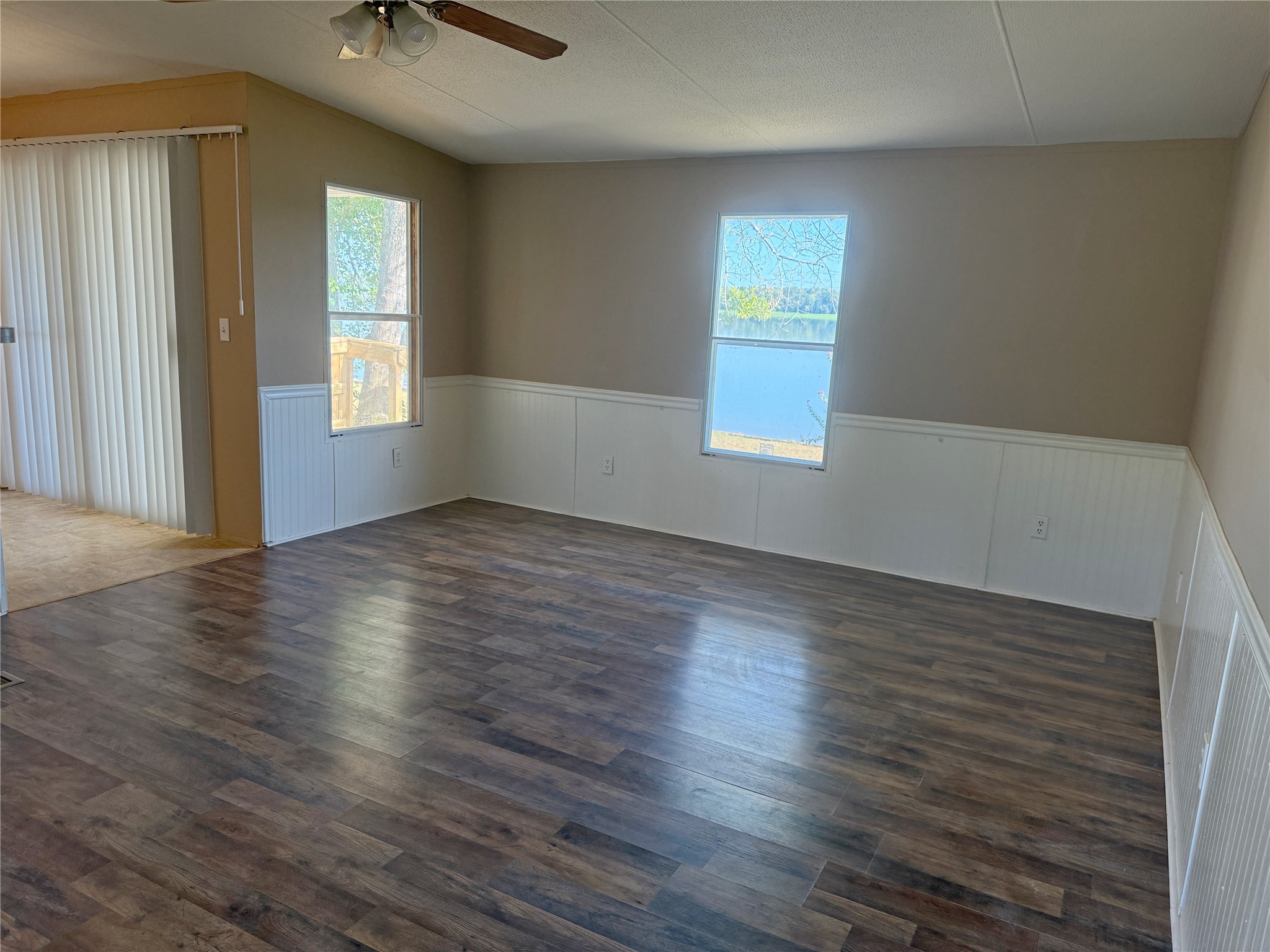 14 Walnut Bend Property Photo 4