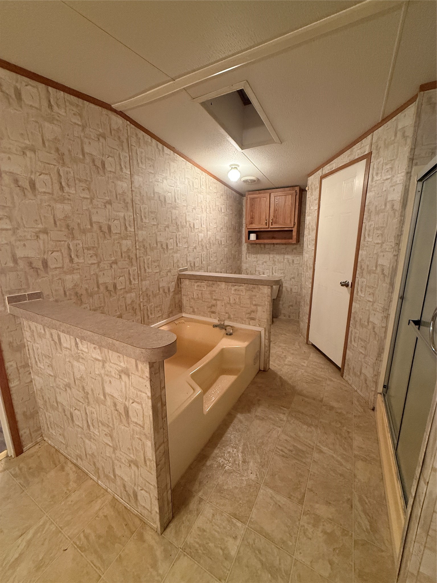 14 Walnut Bend Property Photo 15