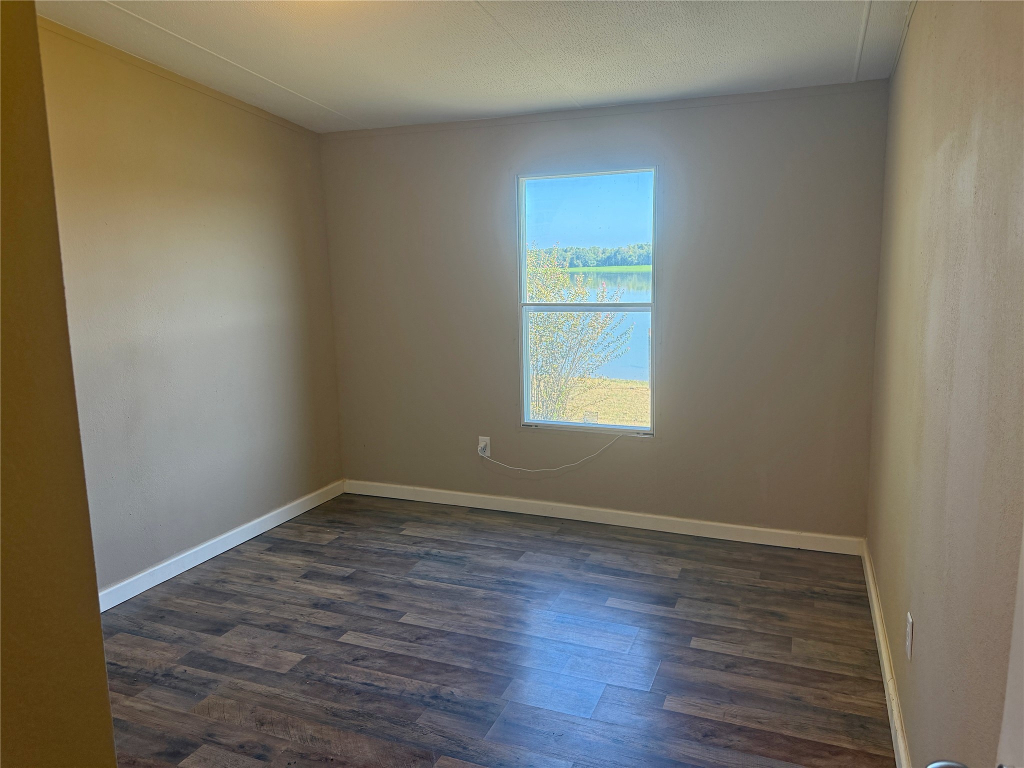 14 Walnut Bend Property Photo 17