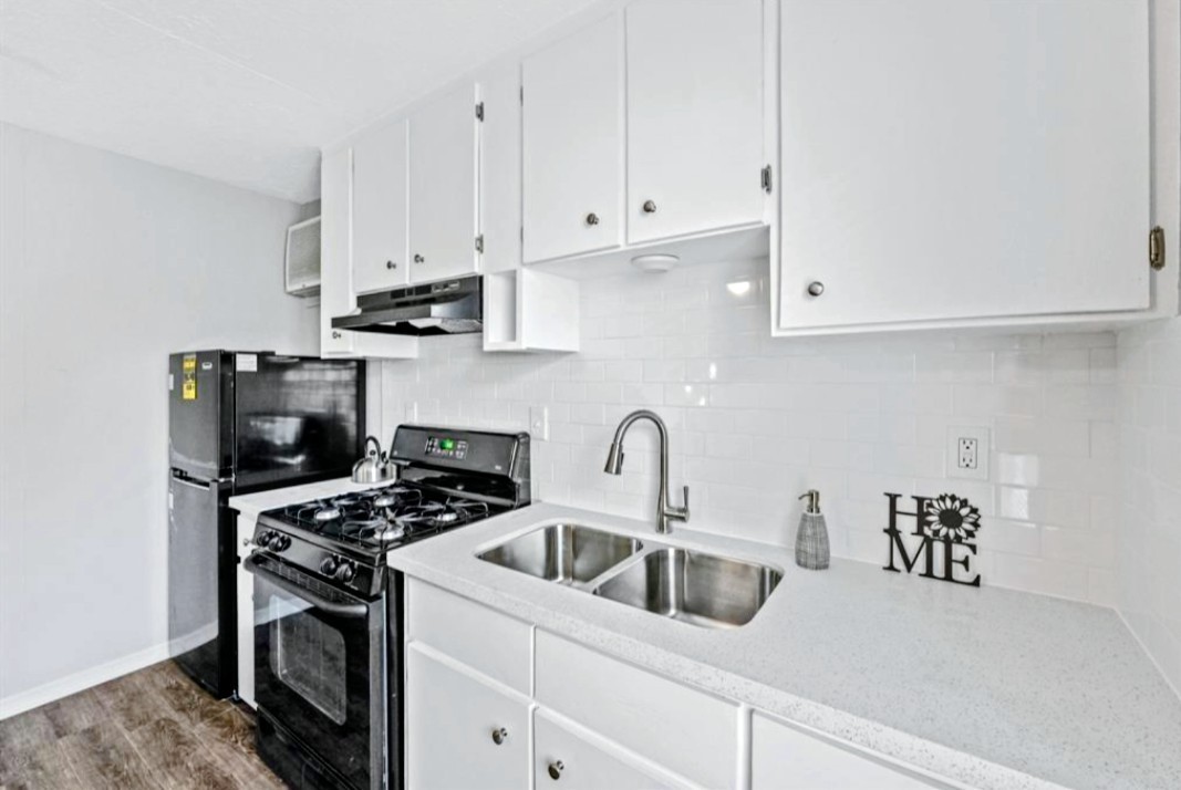 12918 Peggys Lane C Property Photo 4