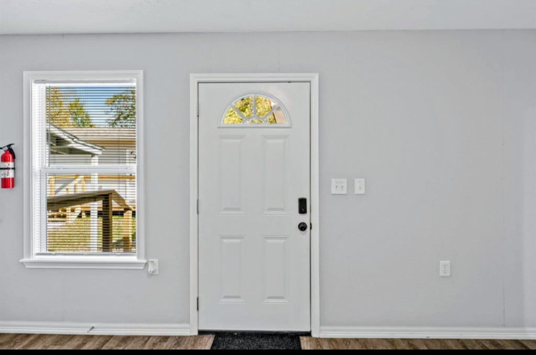 12918 Peggys Lane C Property Photo 10