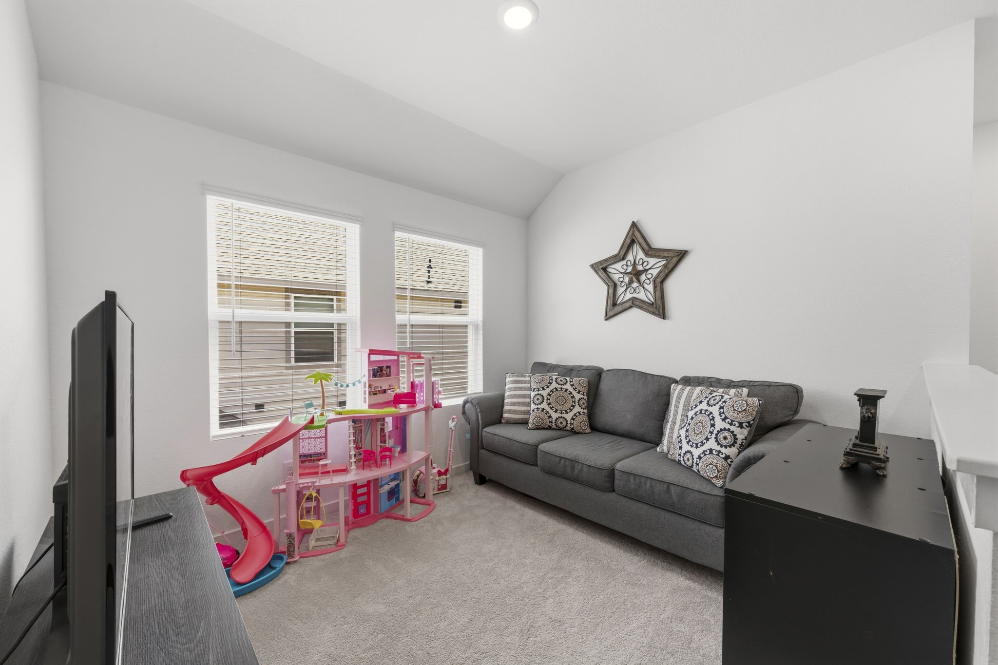 21235 Doubtful Canyon Drive Property Photo 15