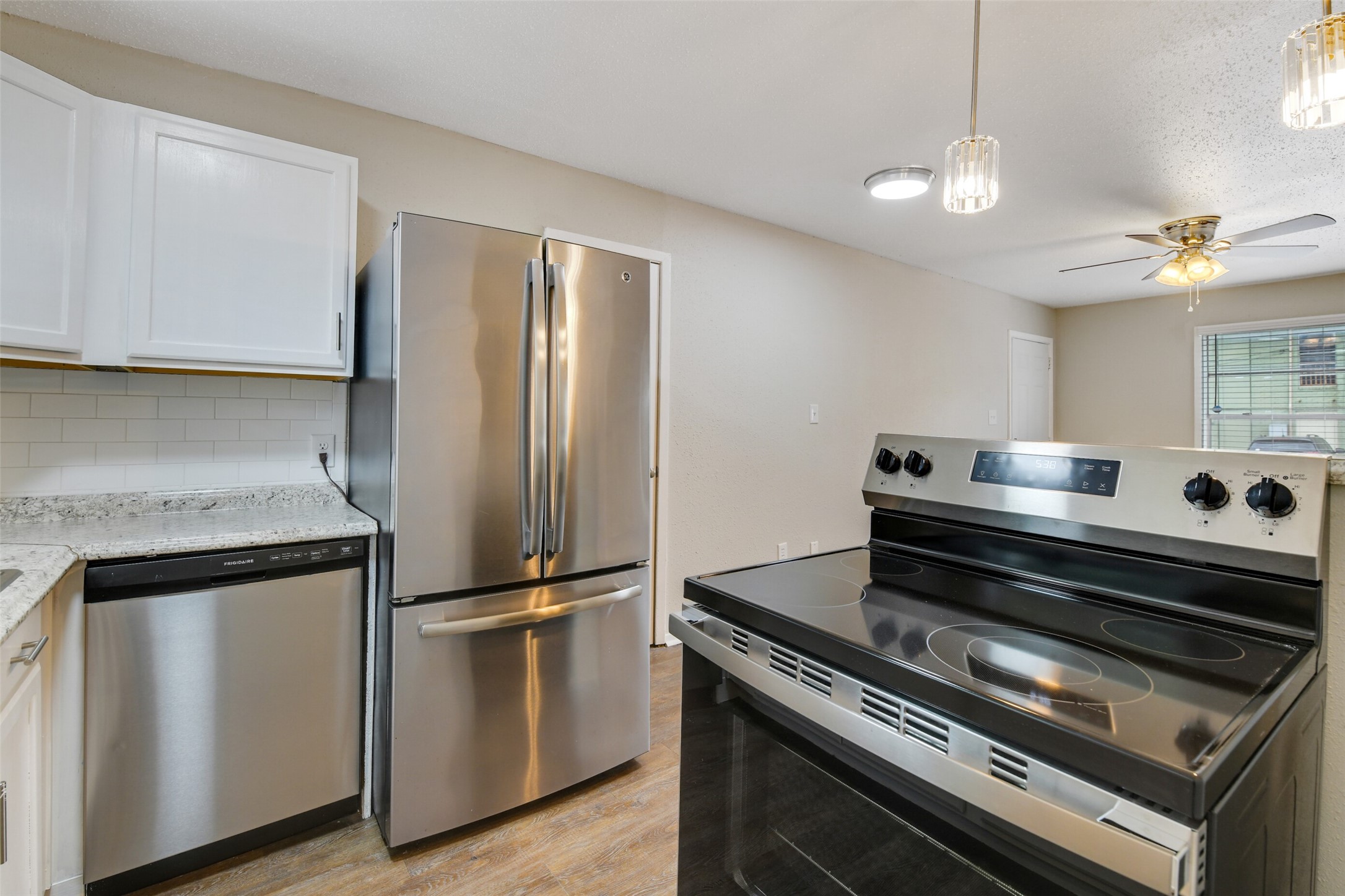 1509 Broadmoor Drive D Property Photo 3