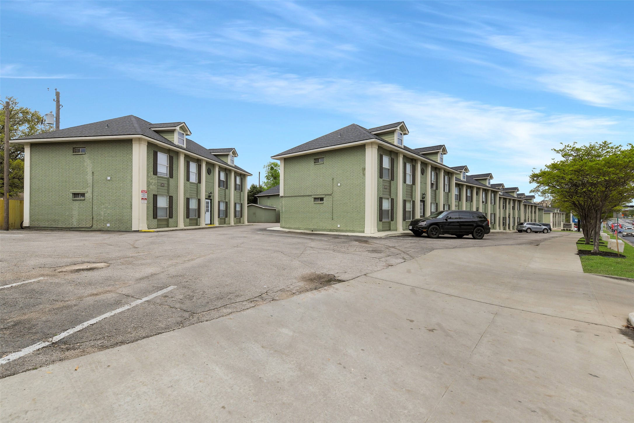 1509 Broadmoor Drive D Property Photo 7