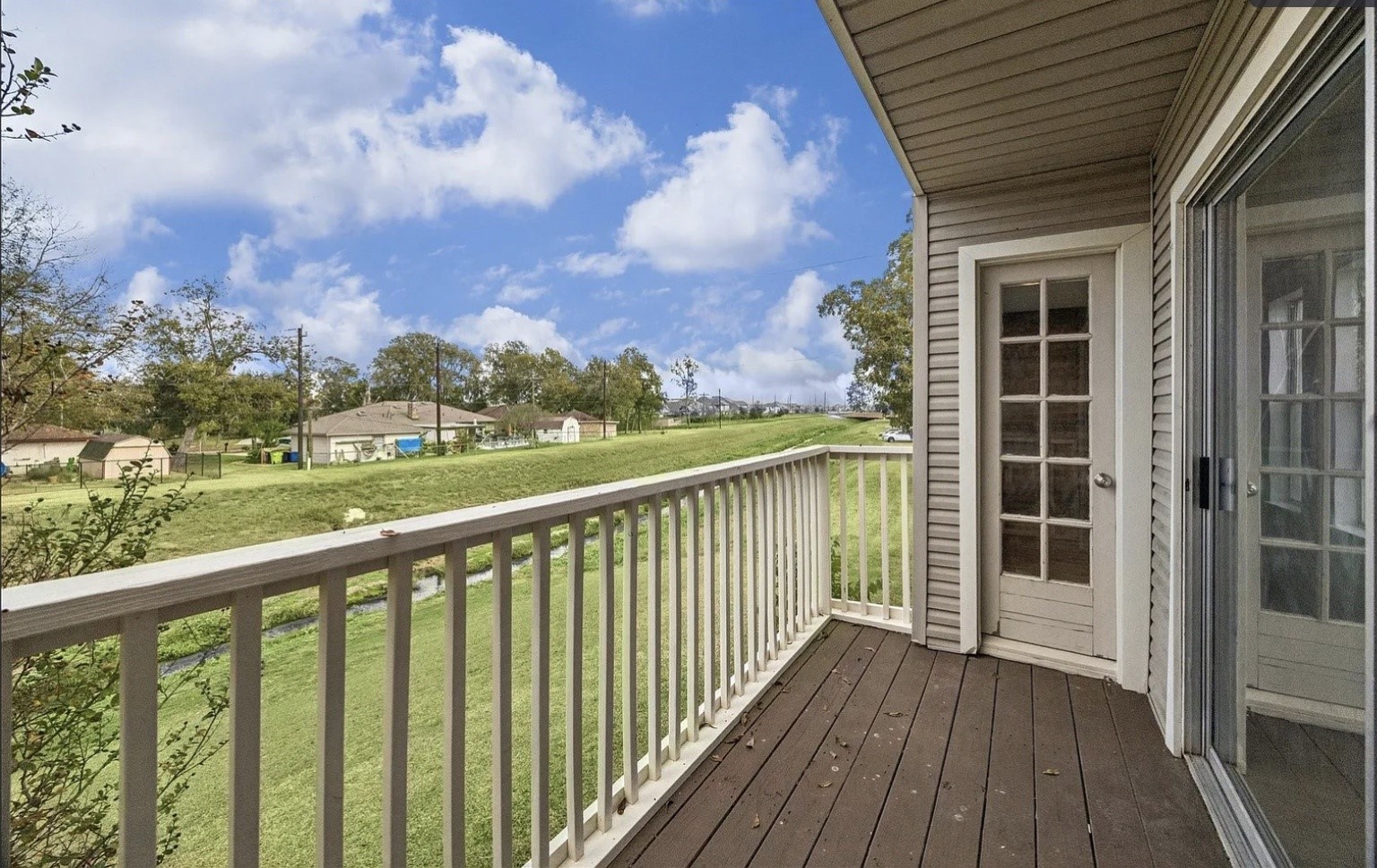 2223 Par Lane Property Photo 13