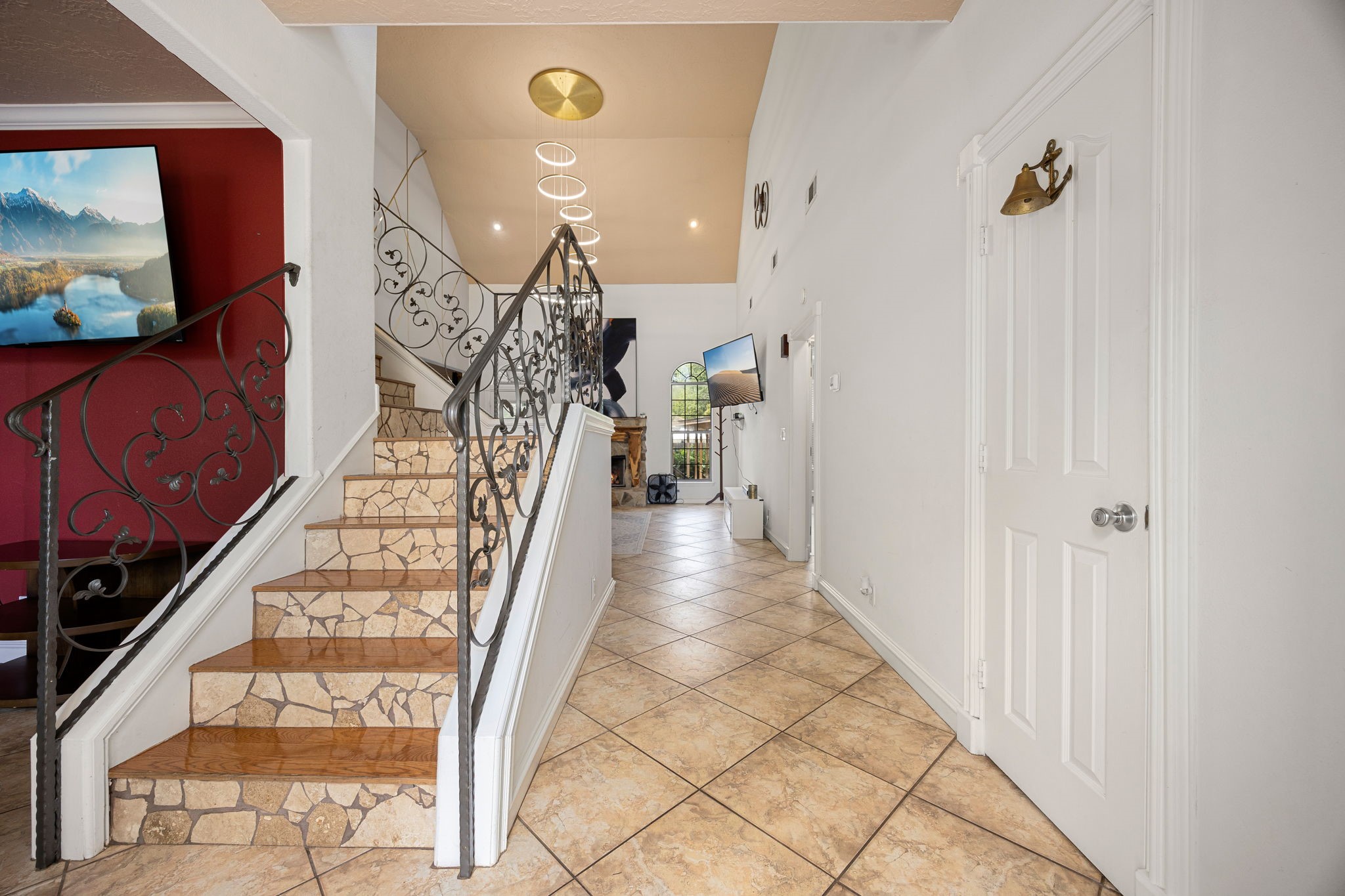 21427 Tophill Drive Property Photo 11