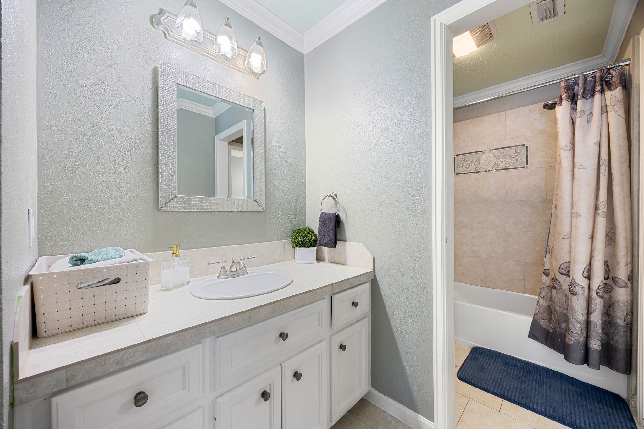 21427 Tophill Drive Property Photo 42