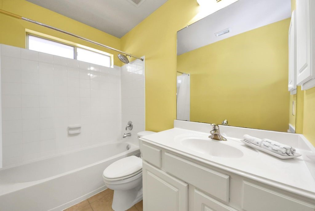 12815 Dadebrook Court Property Photo 19