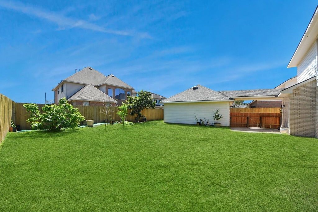 12815 Dadebrook Court Property Photo 31