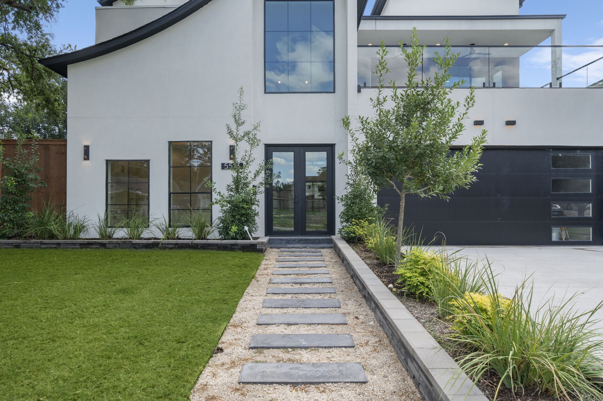 5513 Pagewood Lane Property Photo 3