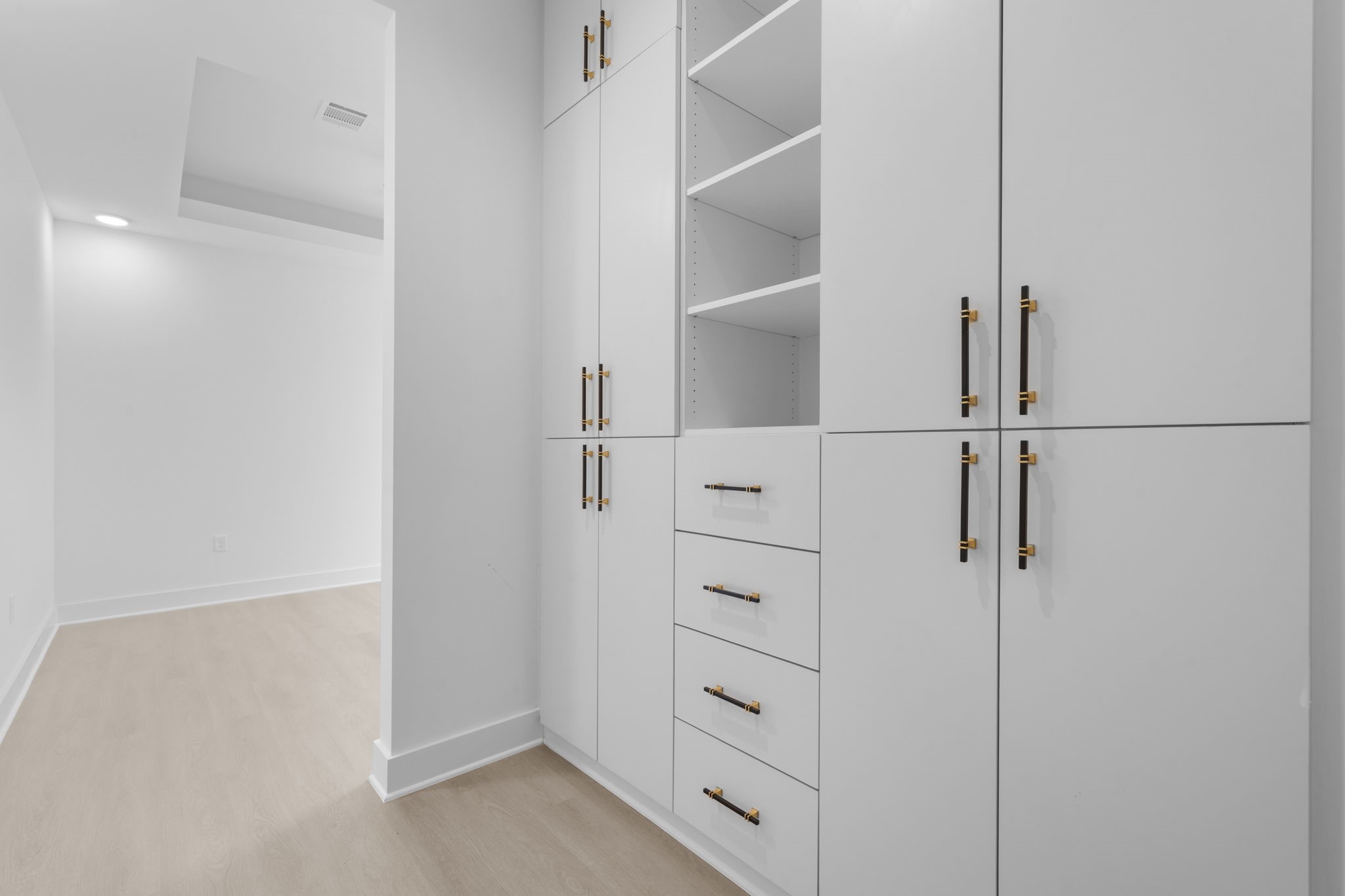 5513 Pagewood Lane Property Photo 32