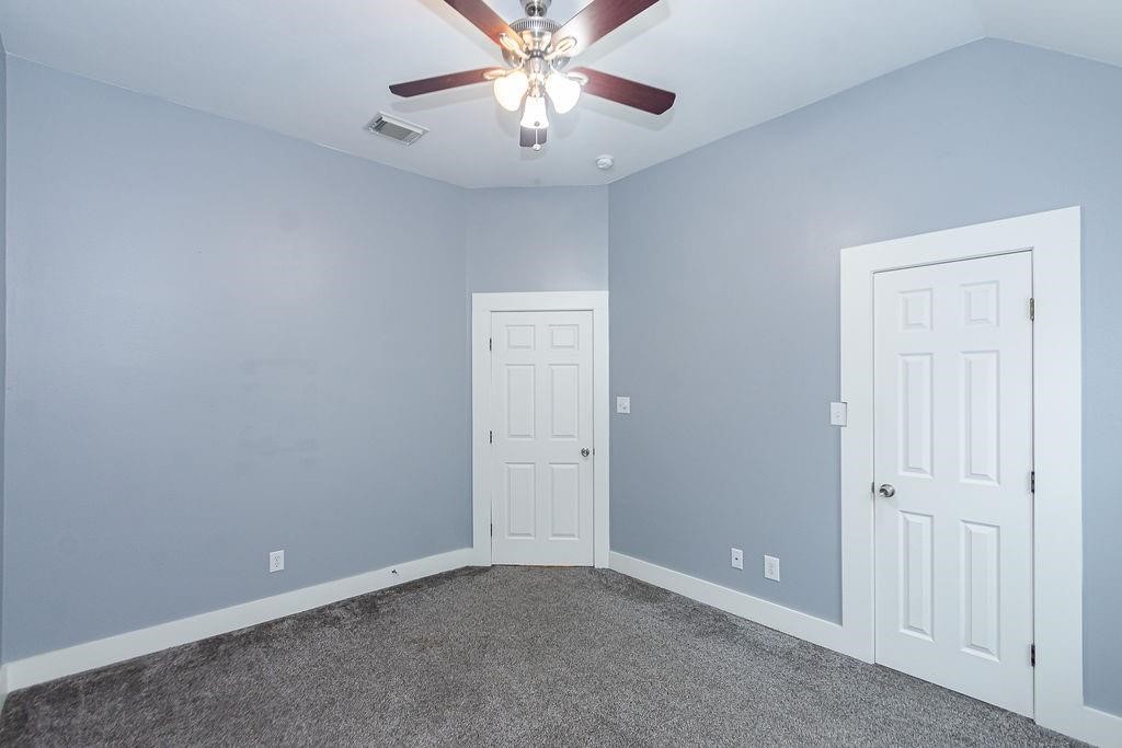 2306 Coleridge Court Property Photo 33