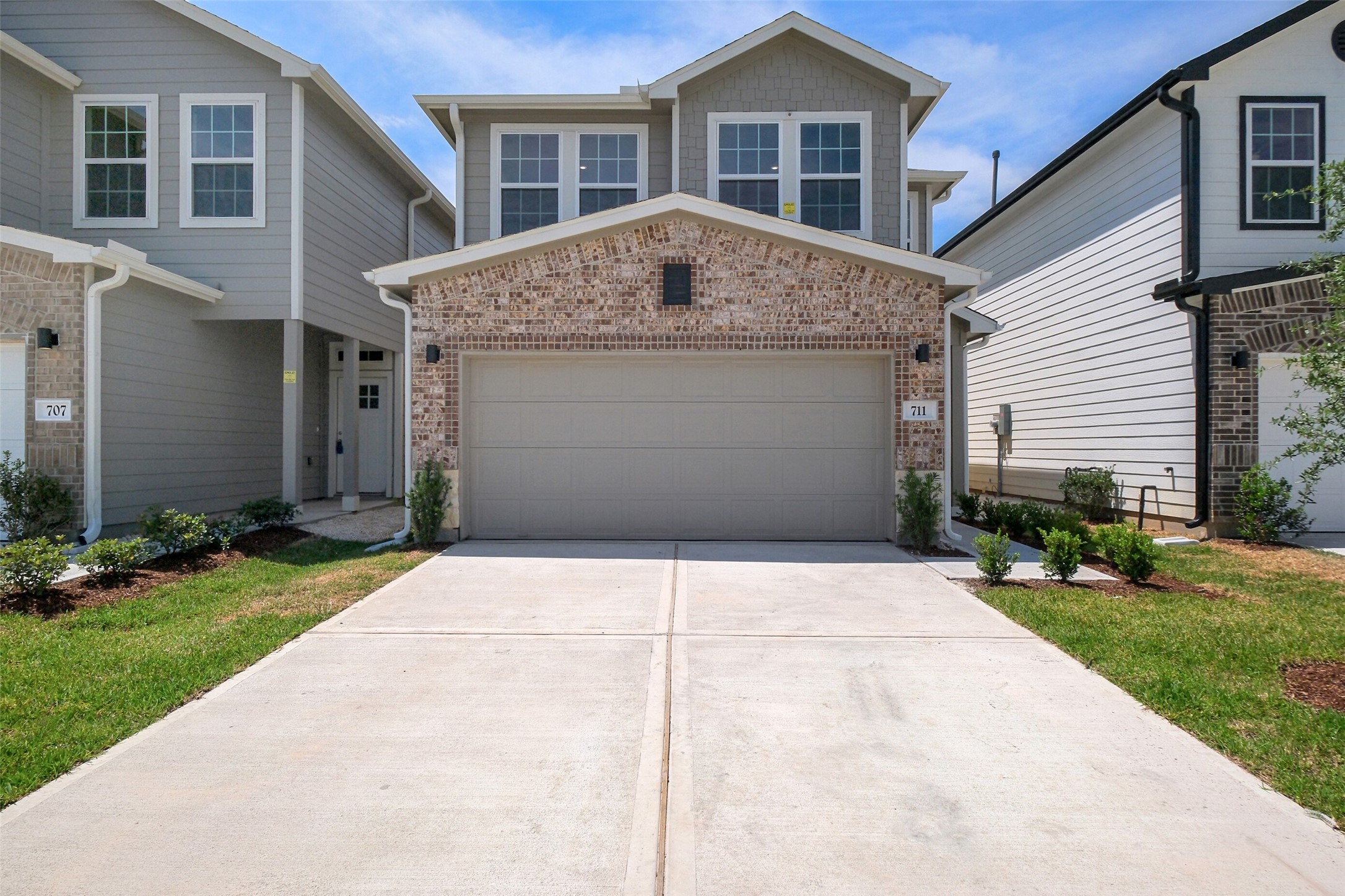711 Majestic Eagle Court Property Photo 1