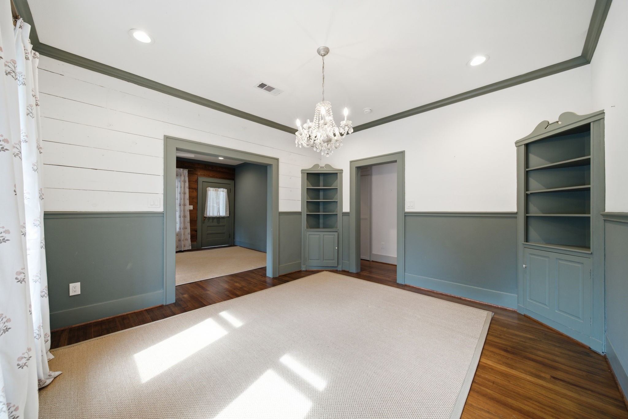730 Bayland Avenue Property Photo 3