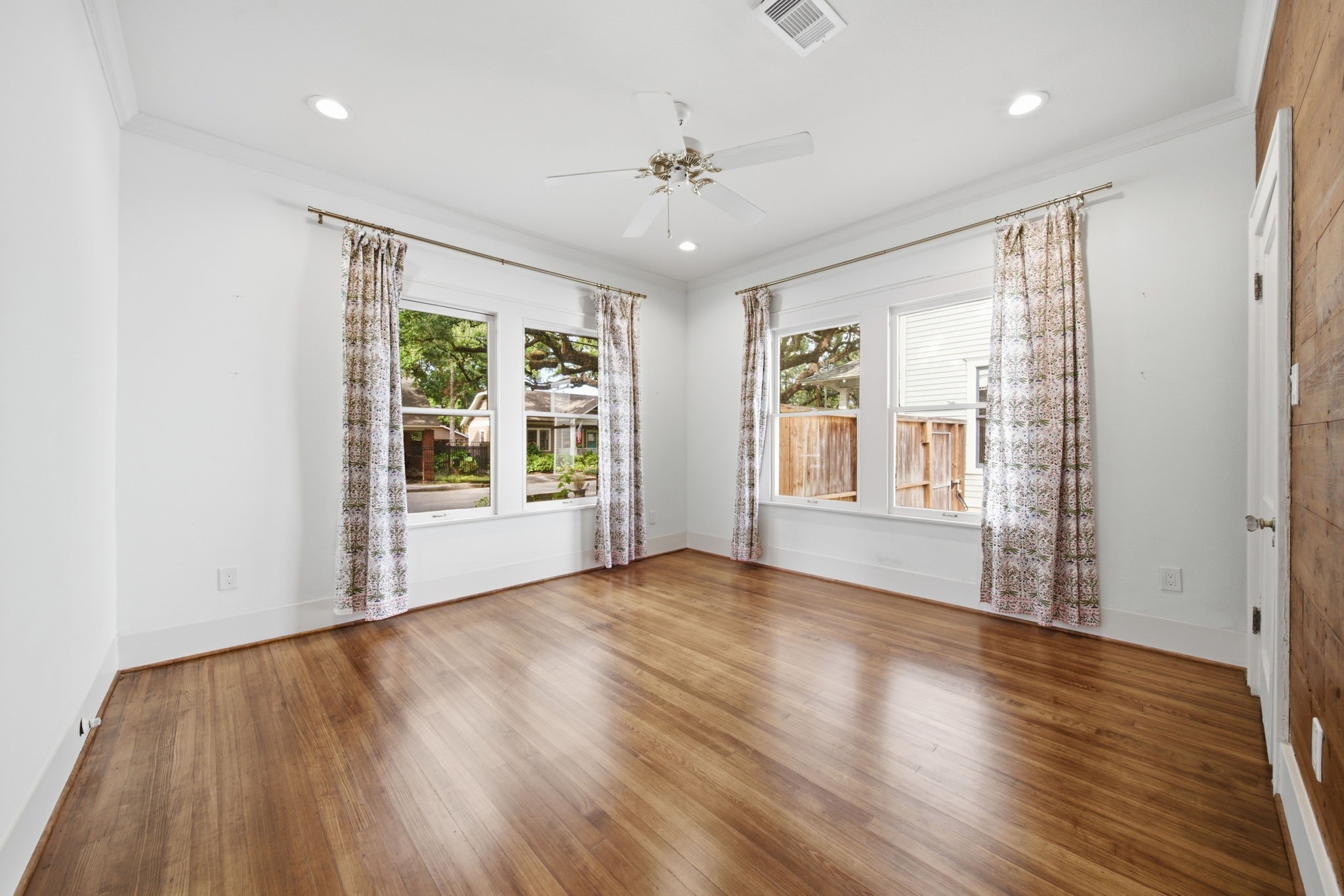 730 Bayland Avenue Property Photo 9