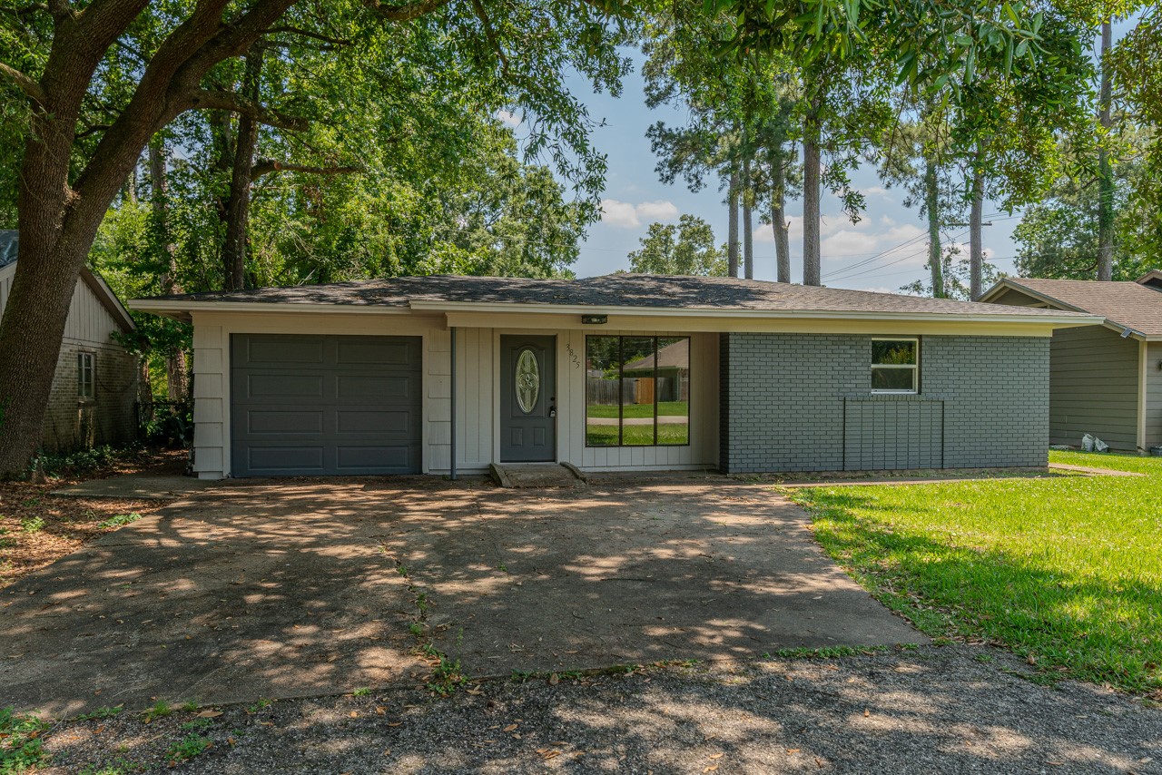 3825 Buckingham Row Property Photo 1