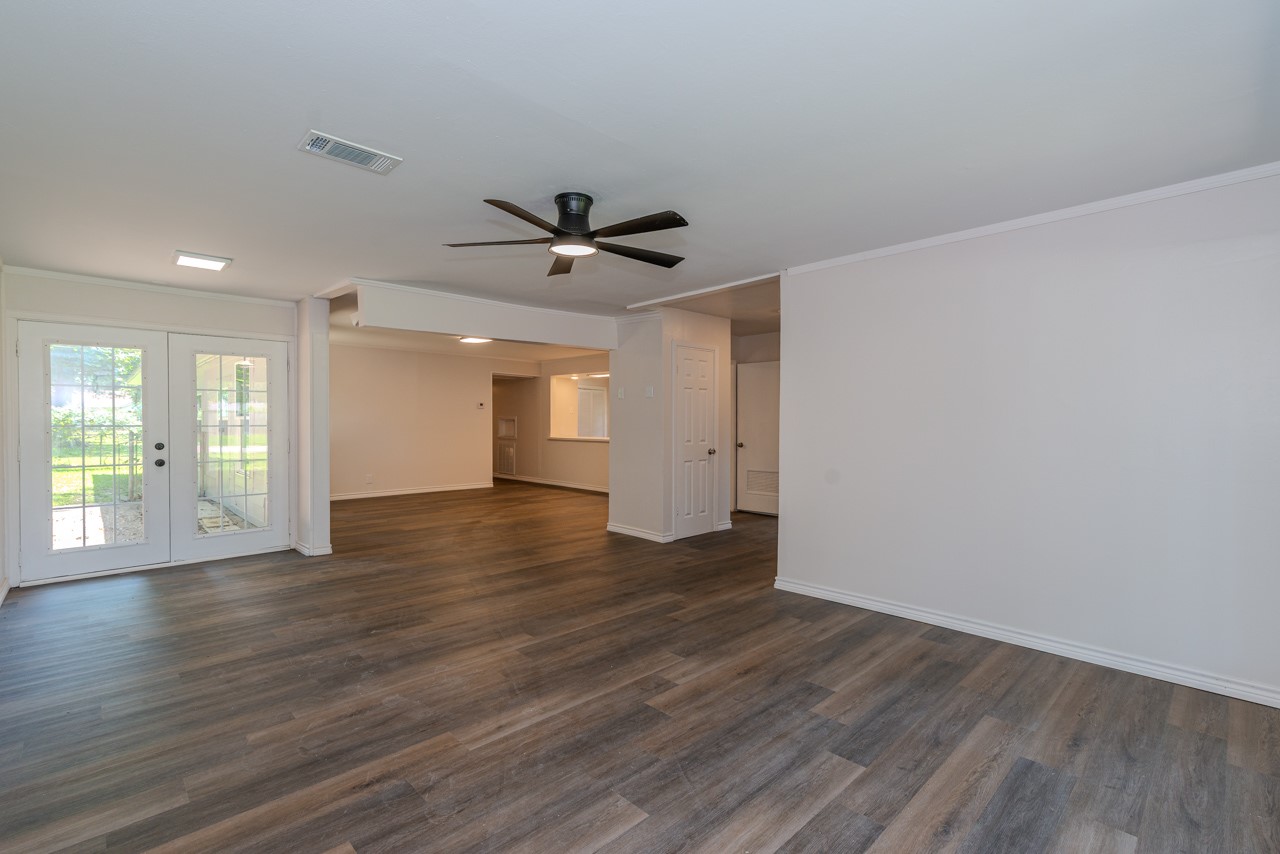 3825 Buckingham Row Property Photo 3