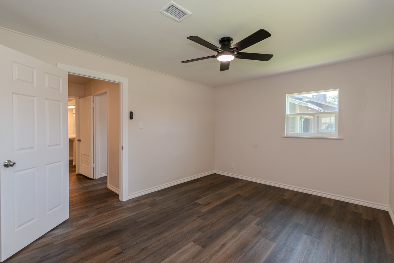 3825 Buckingham Row Property Photo 12