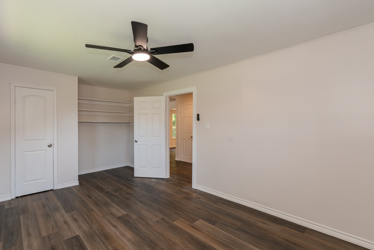 3825 Buckingham Row Property Photo 13
