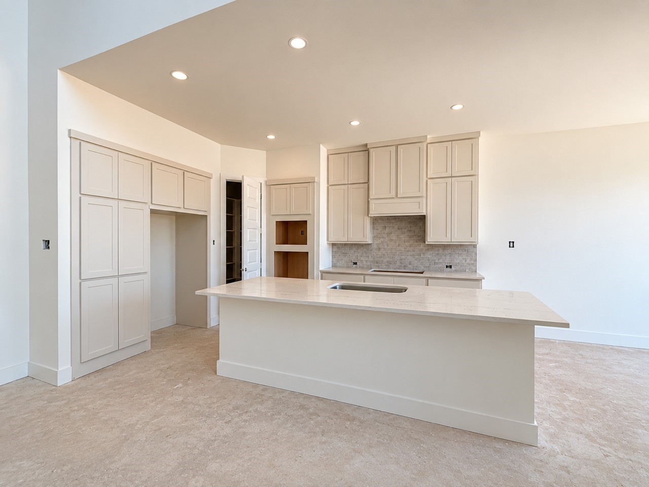 14358 Moonlit Creek Lane Property Photo 3