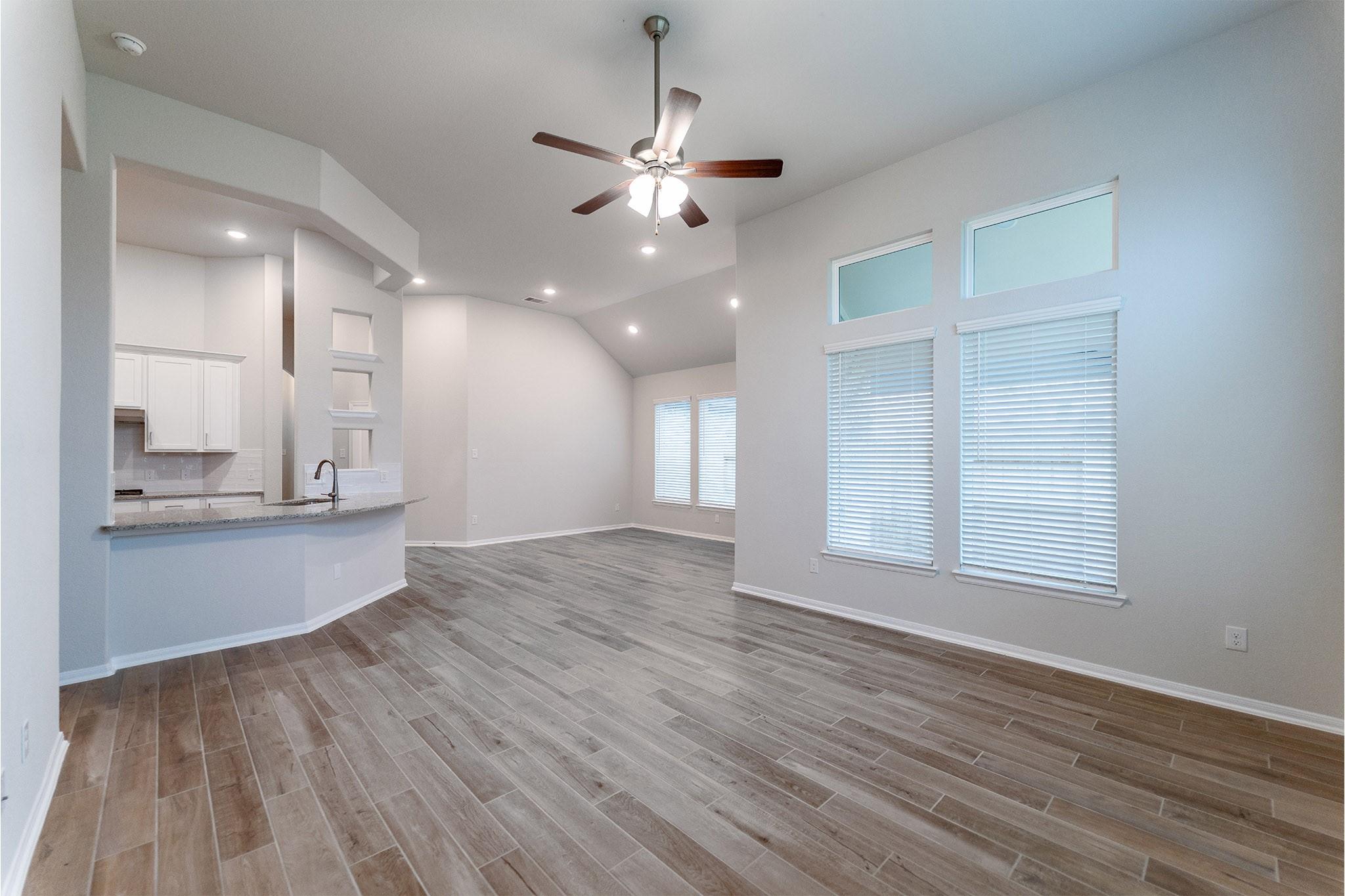 2606 Jasper Oaks Drive Property Photo 10