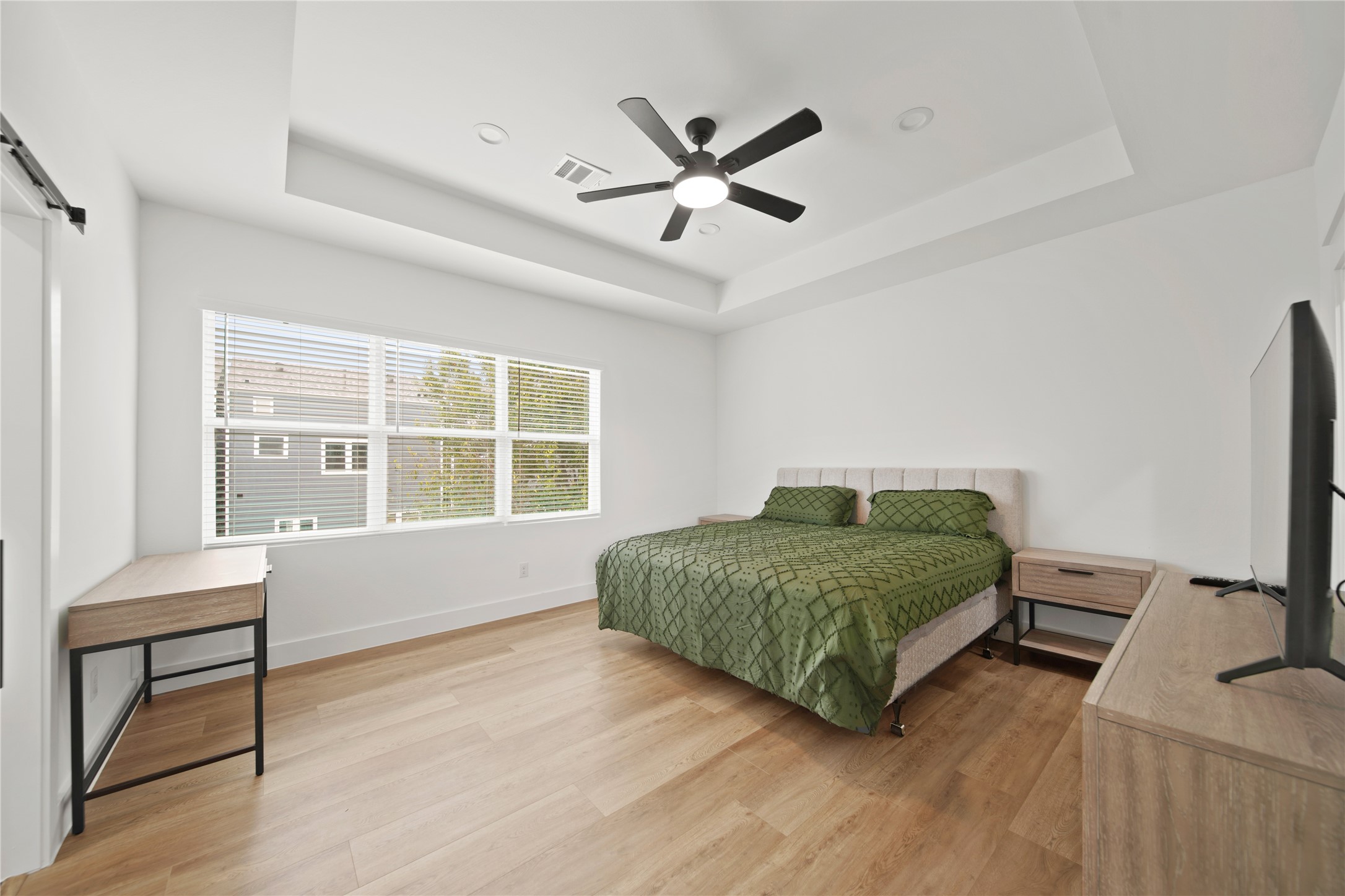 2510 Gray Street Property Photo 10
