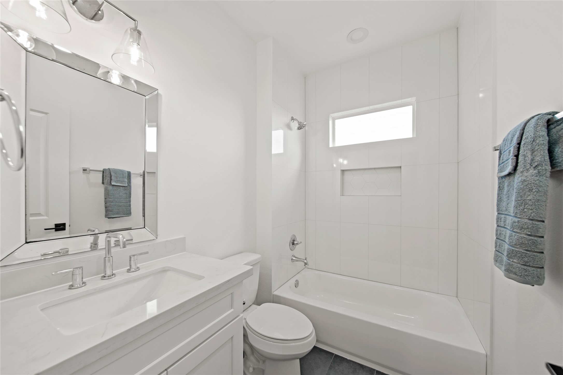 2510 Gray Street Property Photo 13