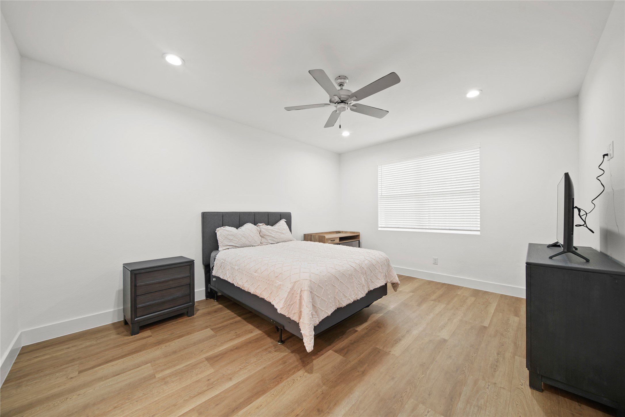 2510 Gray Street Property Photo 14
