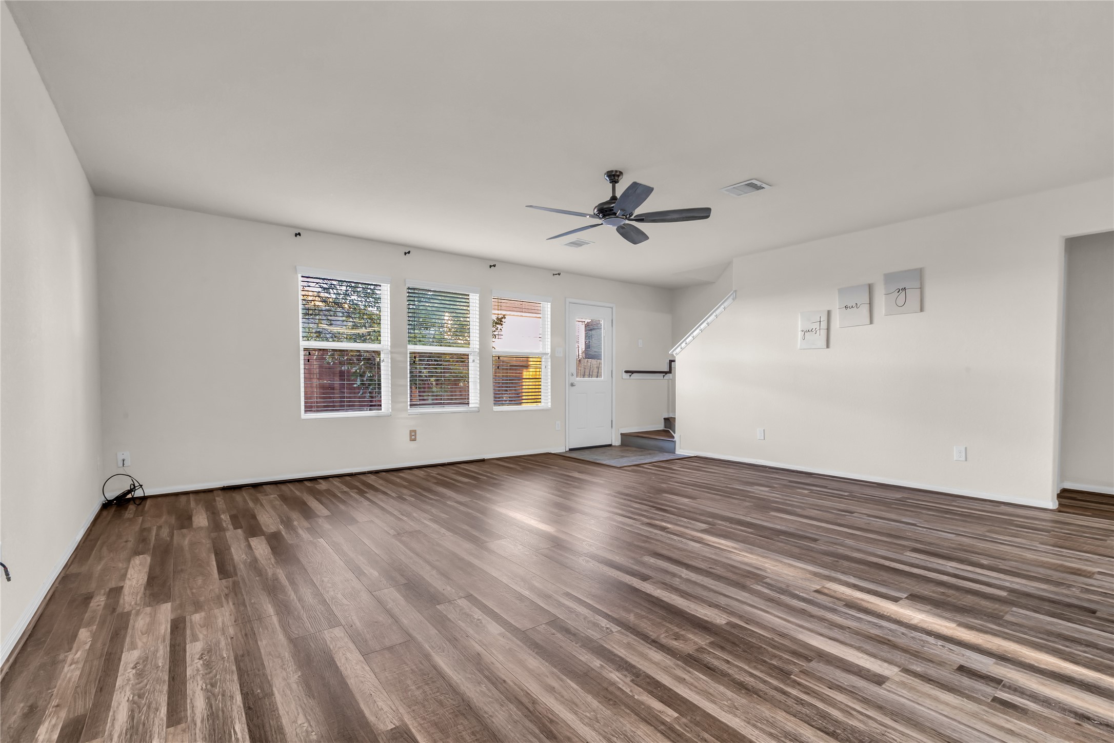 3050 Thicket Path Way Property Photo 5