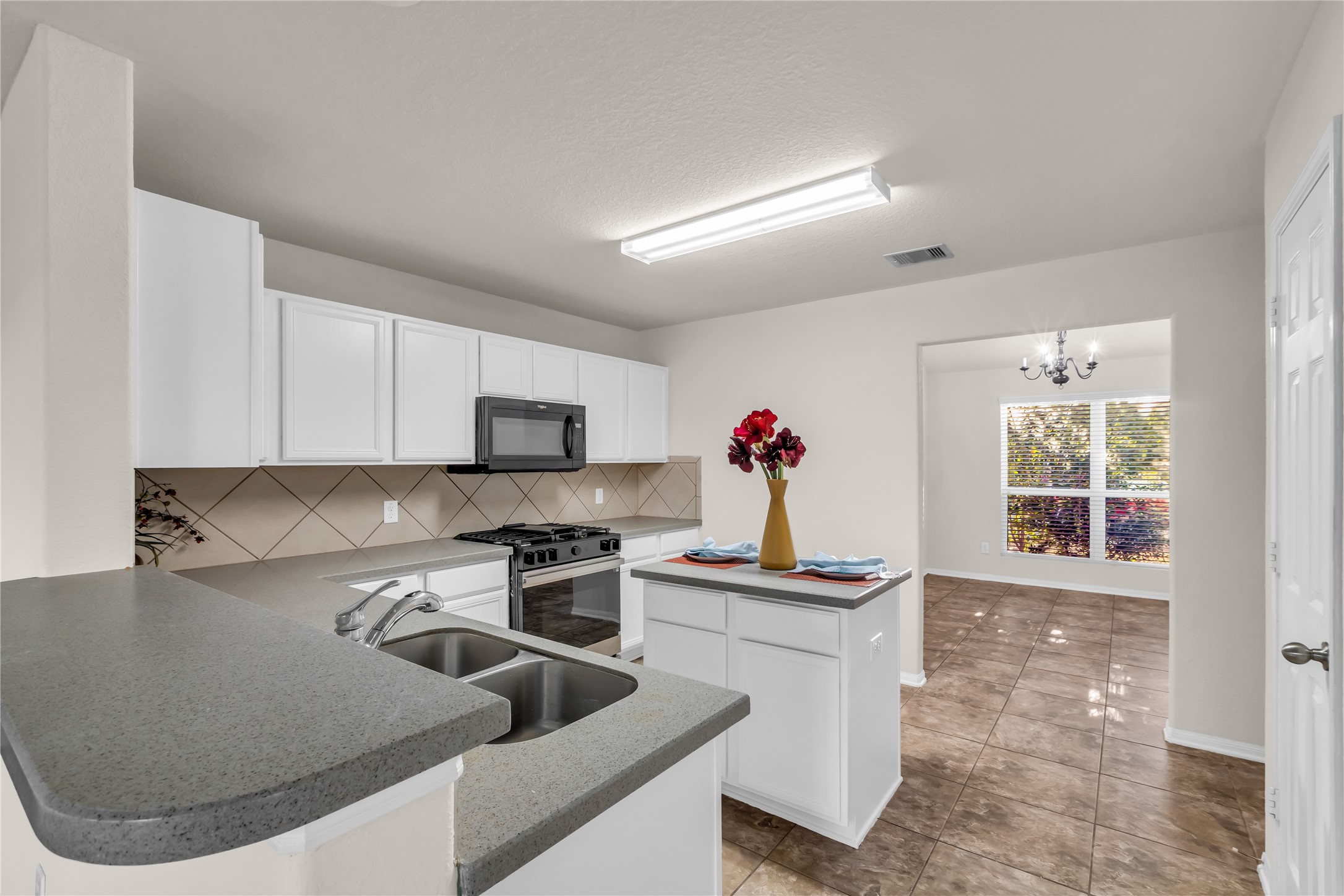 3050 Thicket Path Way Property Photo 7