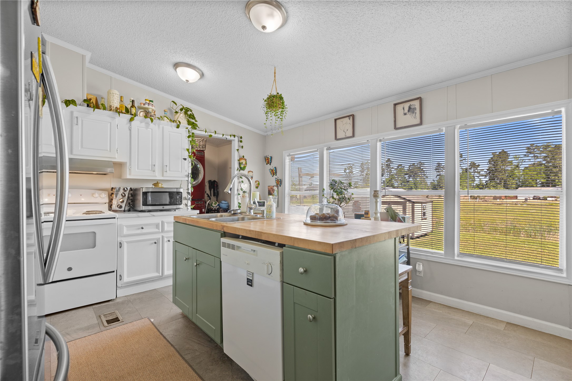 8021 Matthew Stevens Drive Property Photo 13