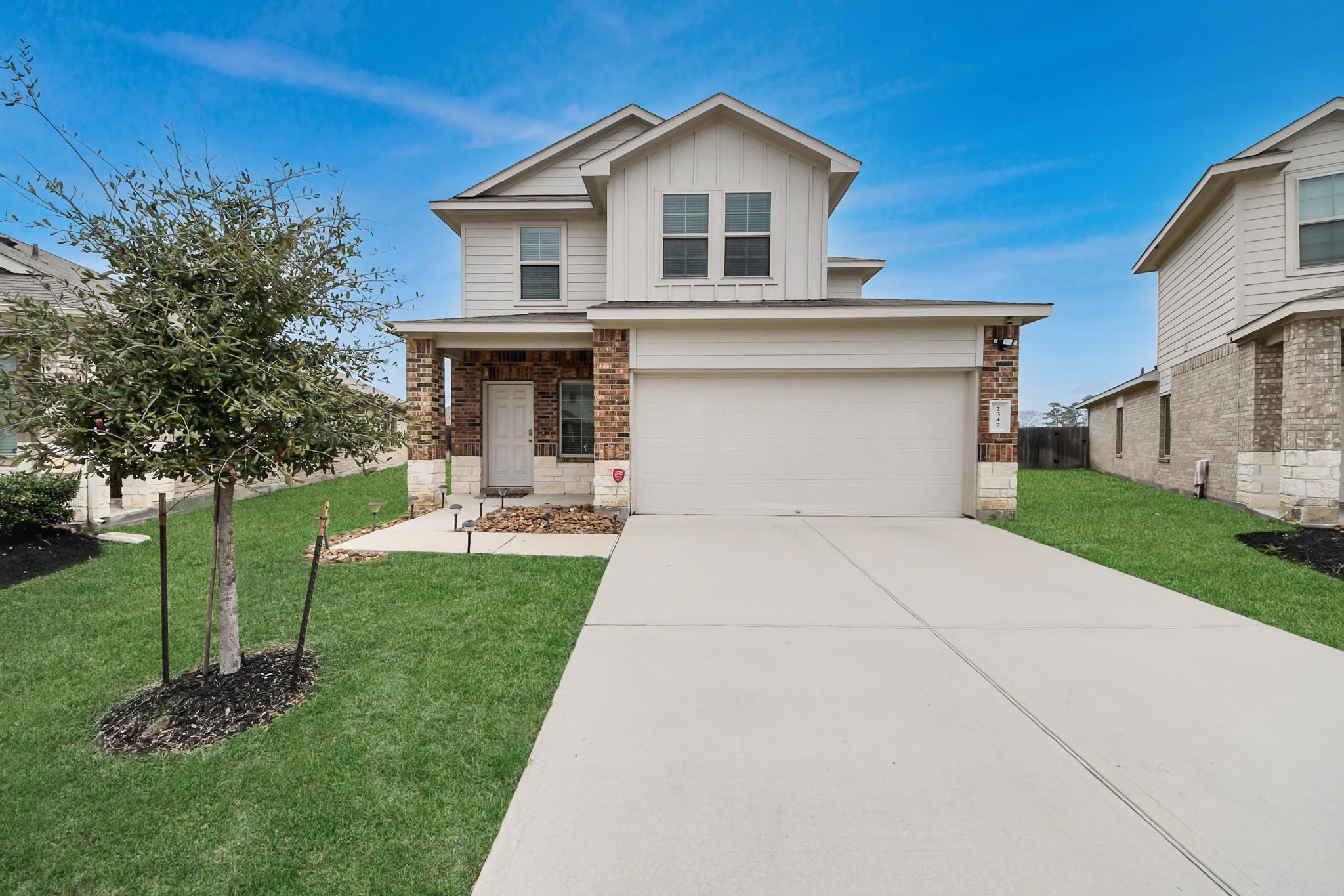 2347 Pettingell Way Property Photo 1