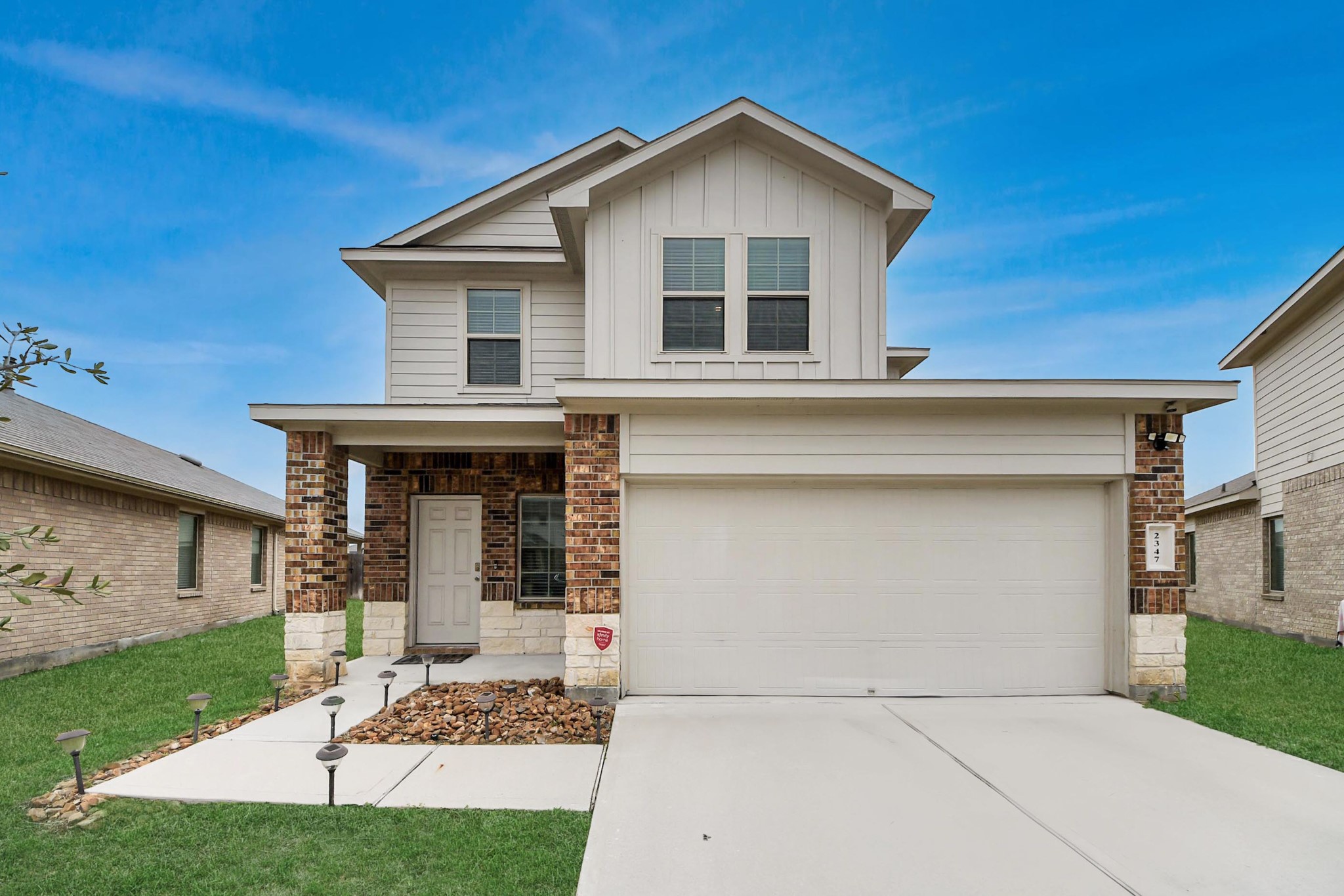 2347 Pettingell Way Property Photo 5
