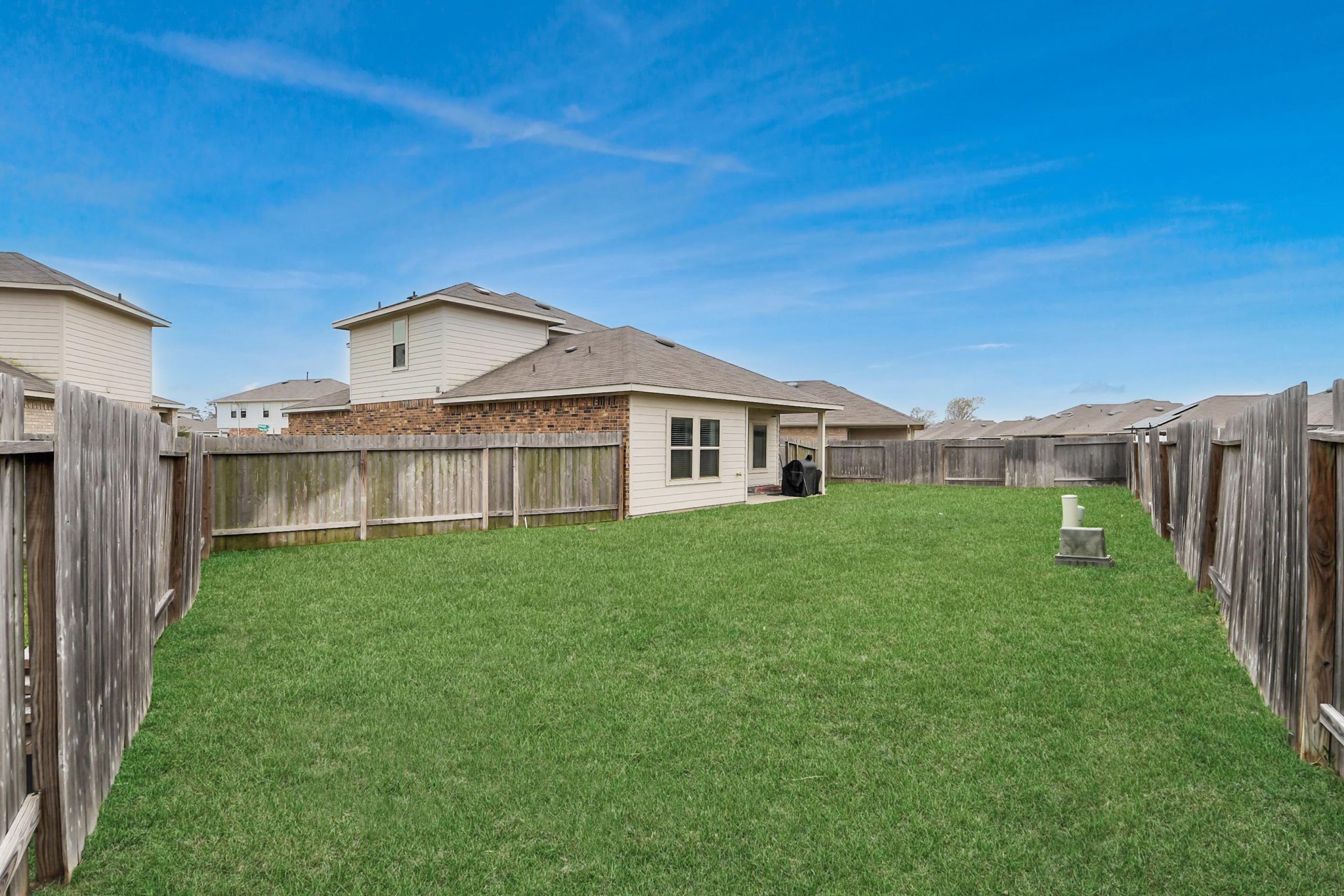 2347 Pettingell Way Property Photo 8