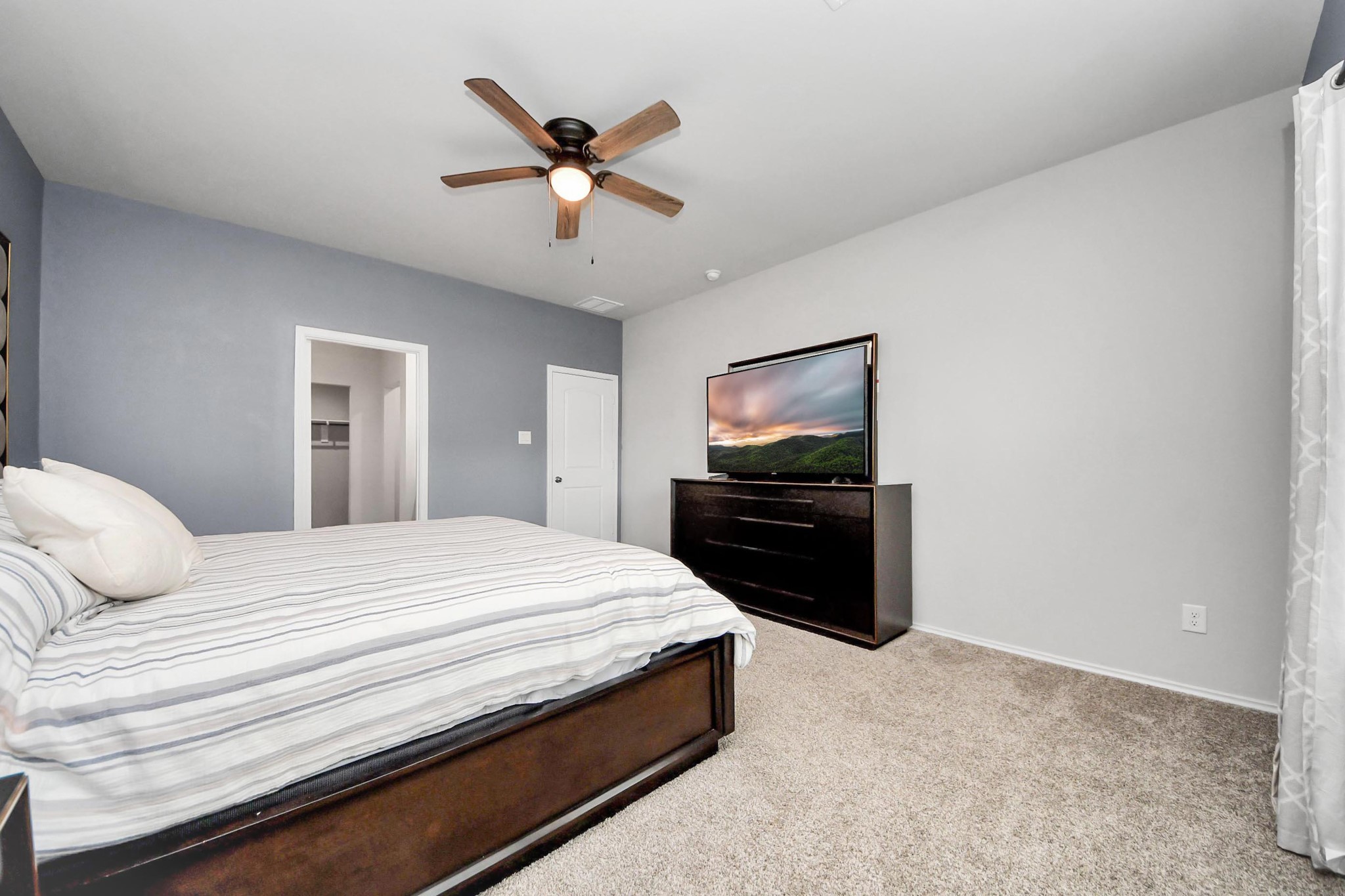 2347 Pettingell Way Property Photo 36