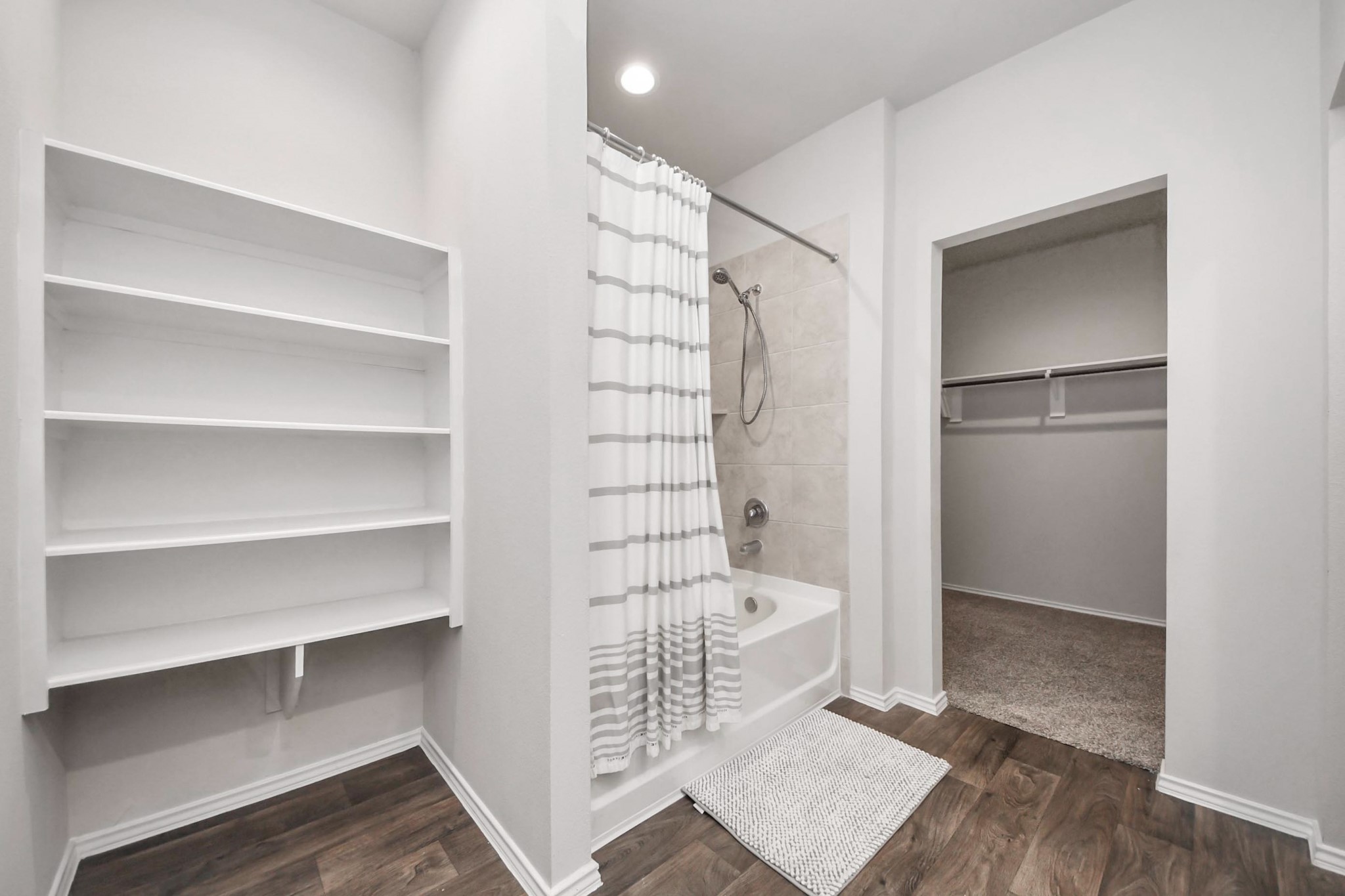 2347 Pettingell Way Property Photo 38