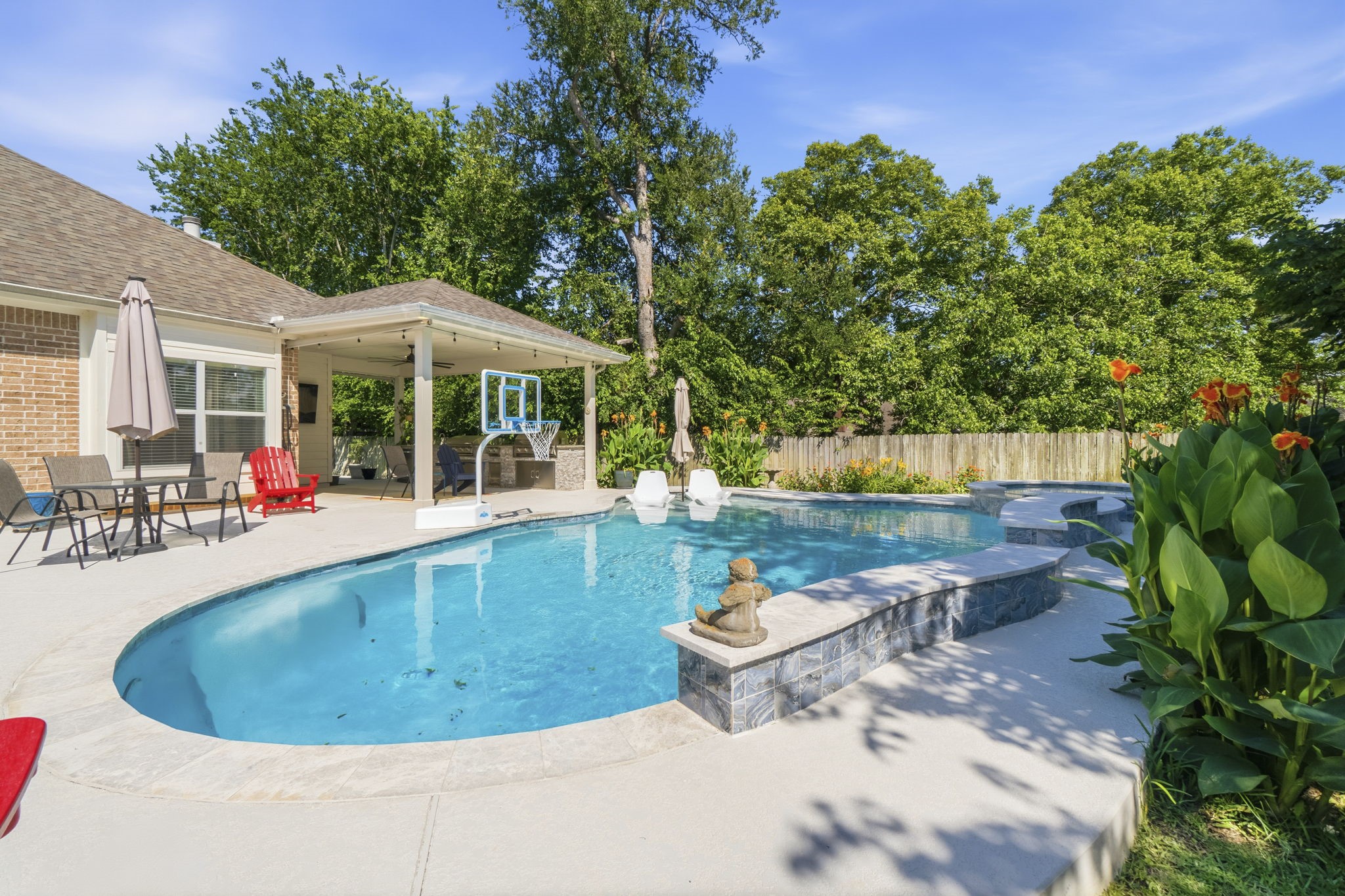 10802 Windswept Property Photo 5
