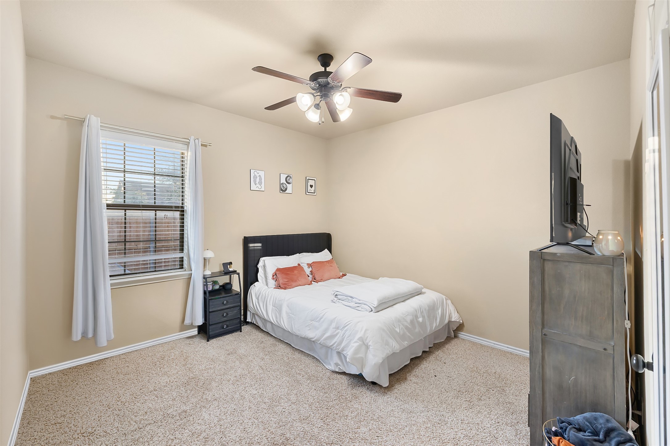 121 Armored Avenue Property Photo 10