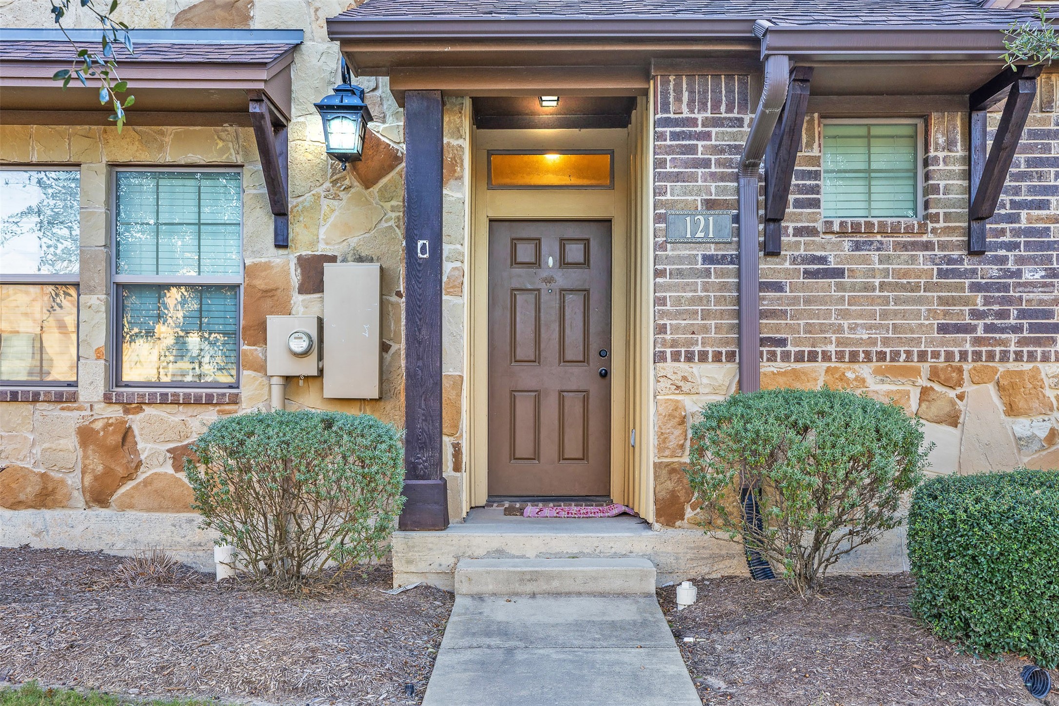 121 Armored Avenue Property Photo 11