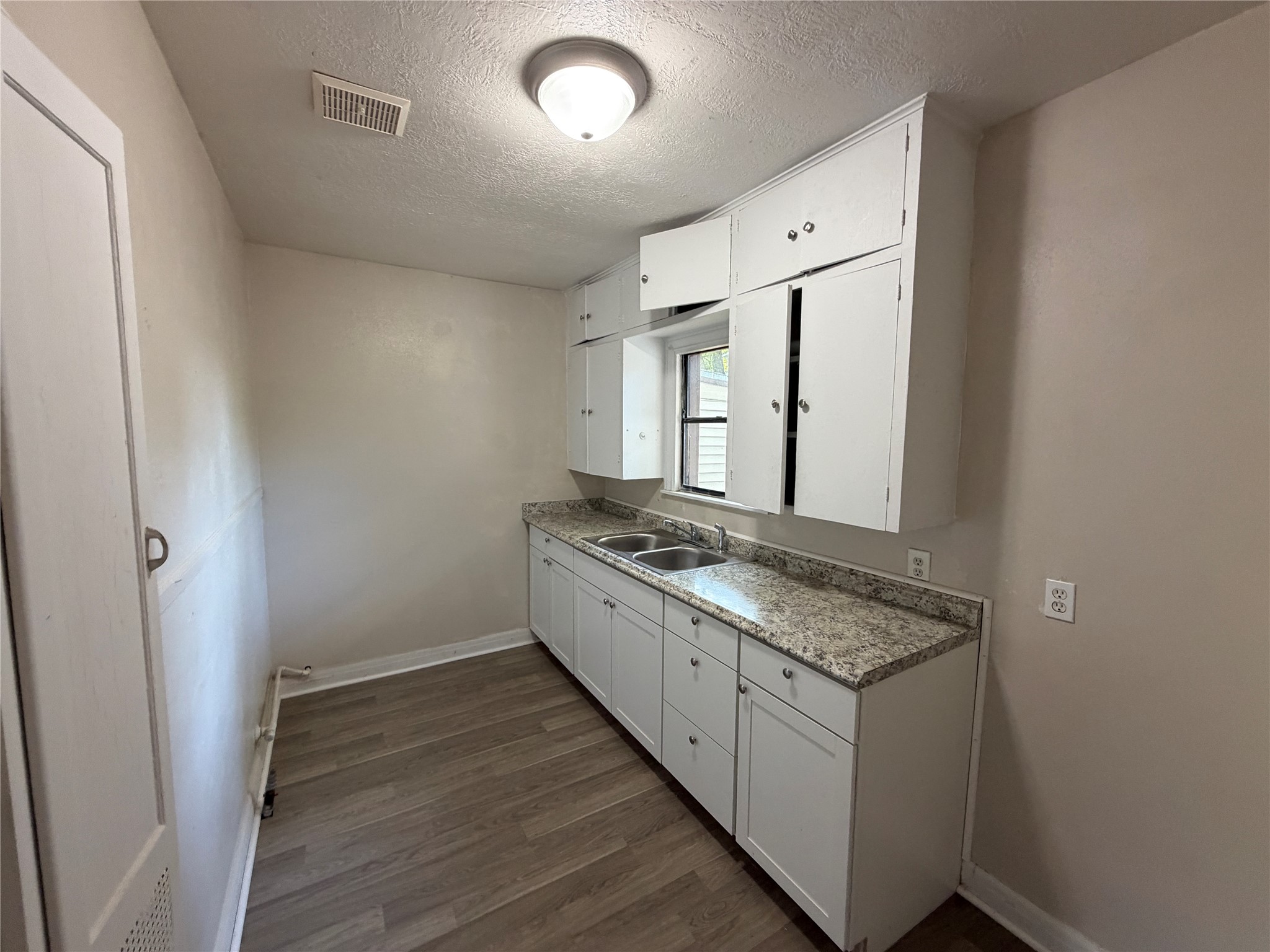 7306 Garden Street Property Photo 5