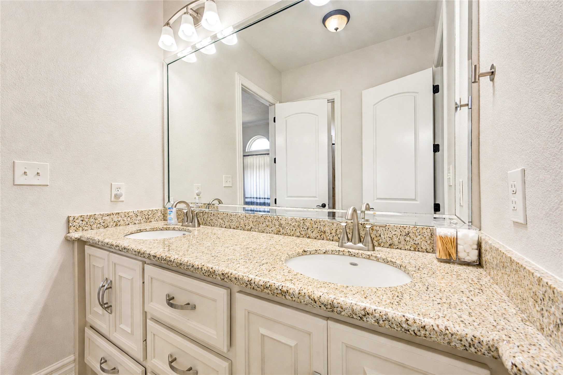 8245 Stacy Property Photo 41