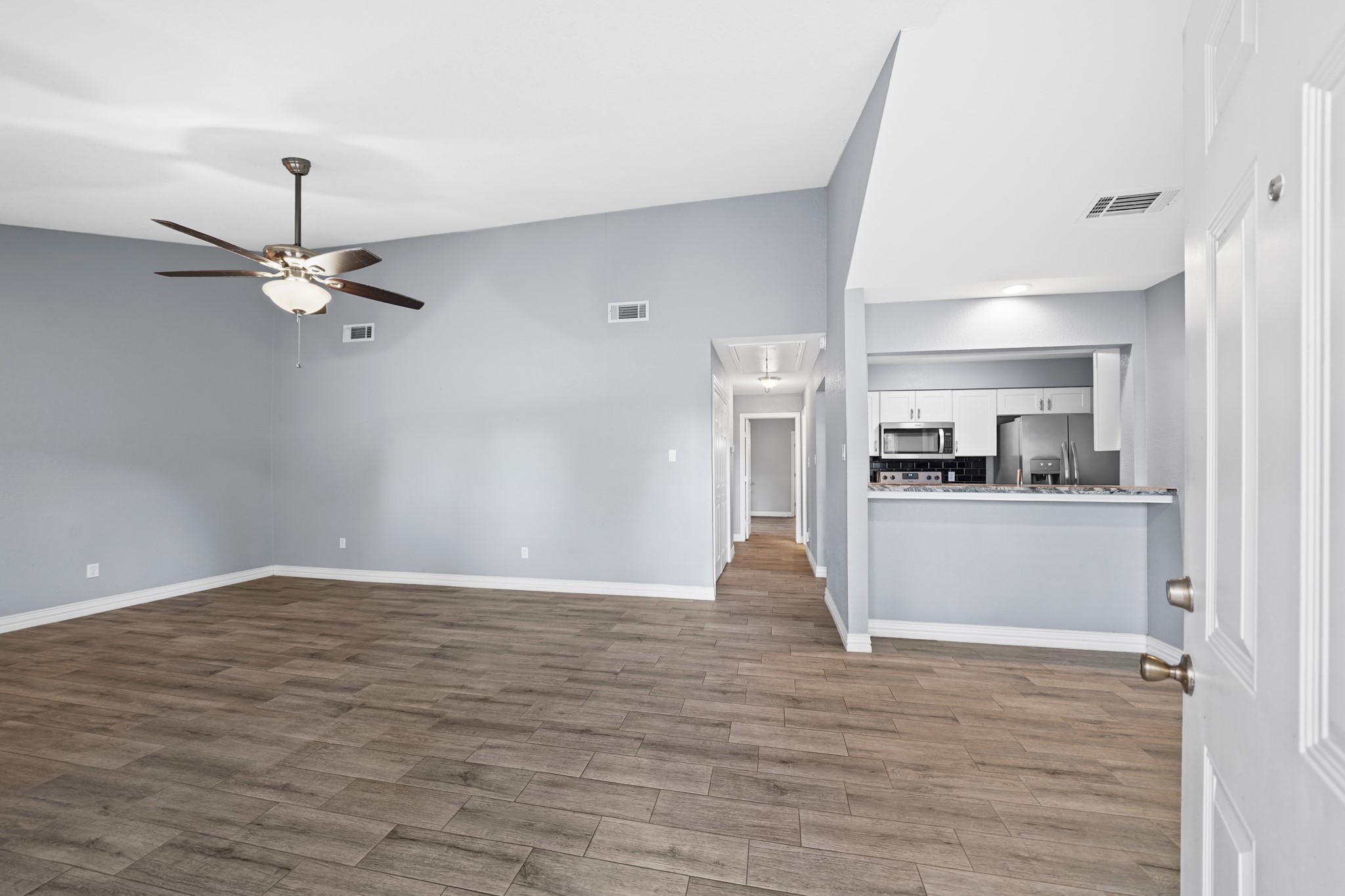 8 Hideaway Drive Property Photo 3