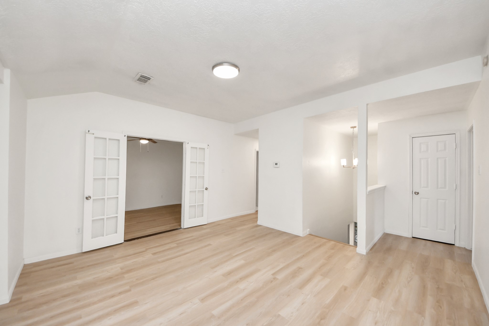 3046 Texas Oak Drive Property Photo 4