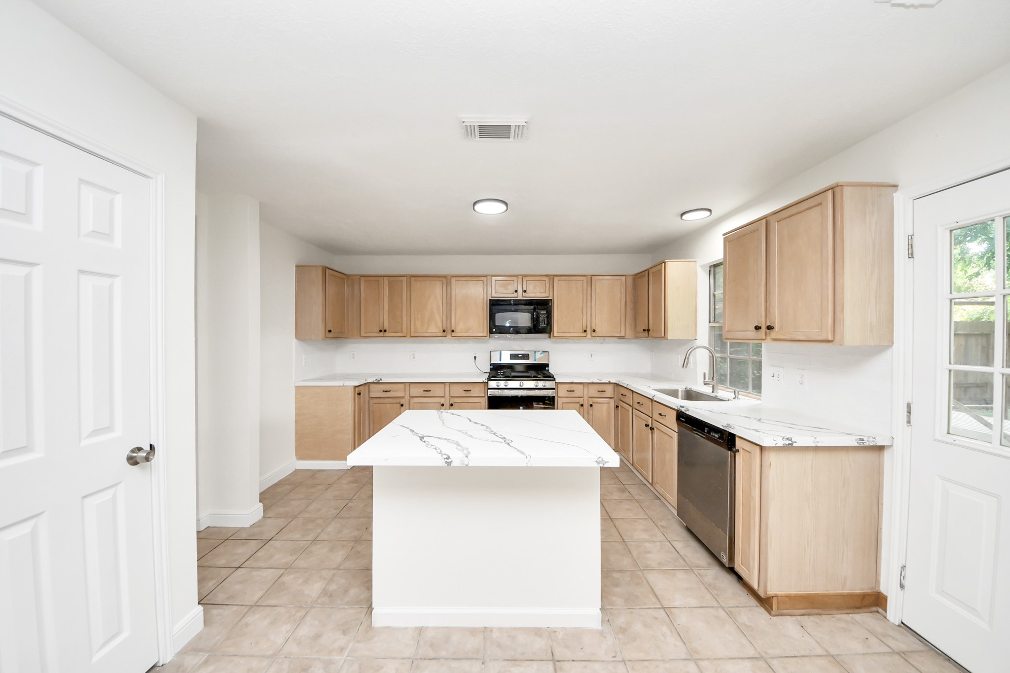 3046 Texas Oak Drive Property Photo 25