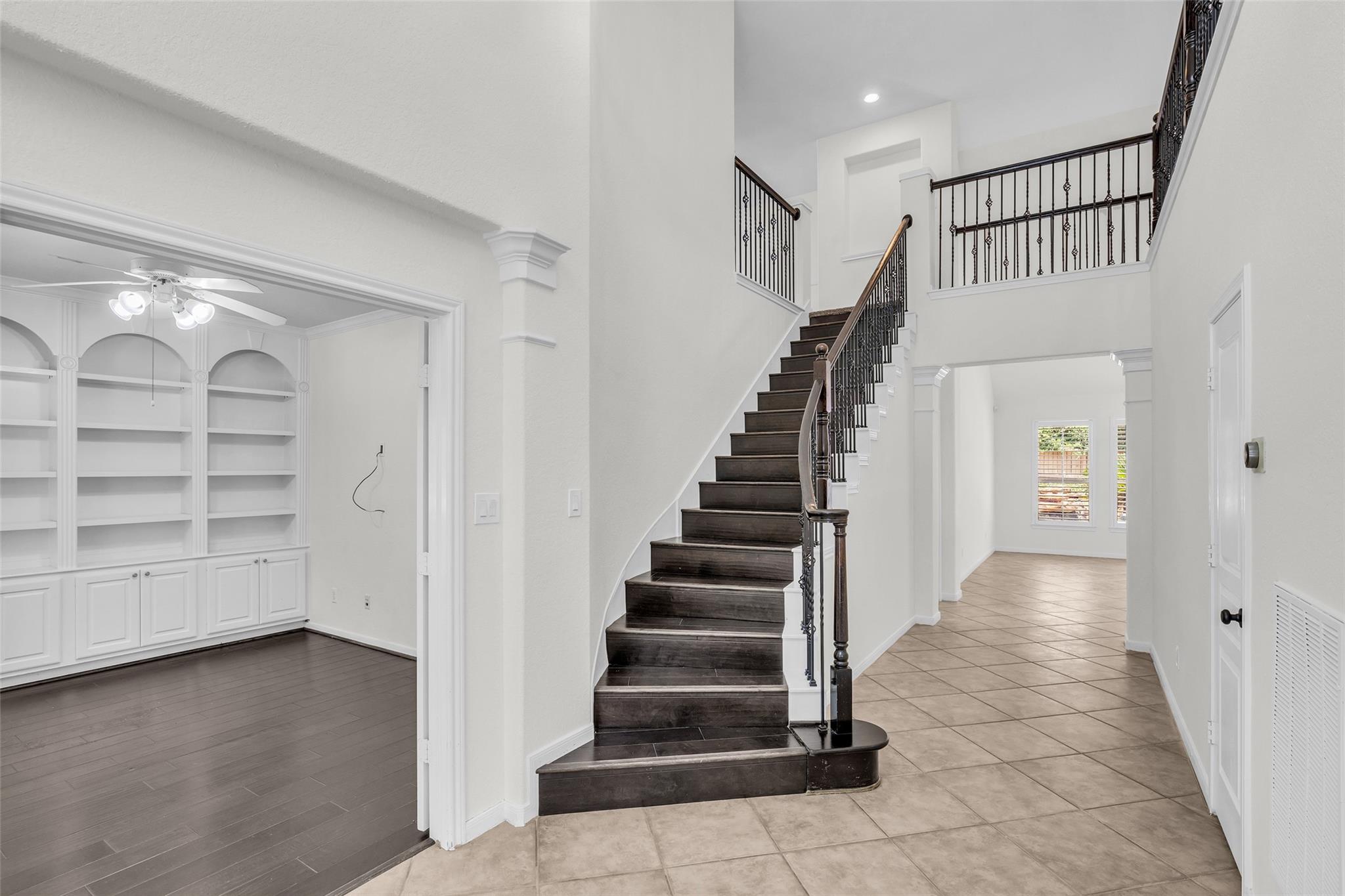 79 W Shale Creek Circle, The Woodlands Tx 77382 Property Photo 6