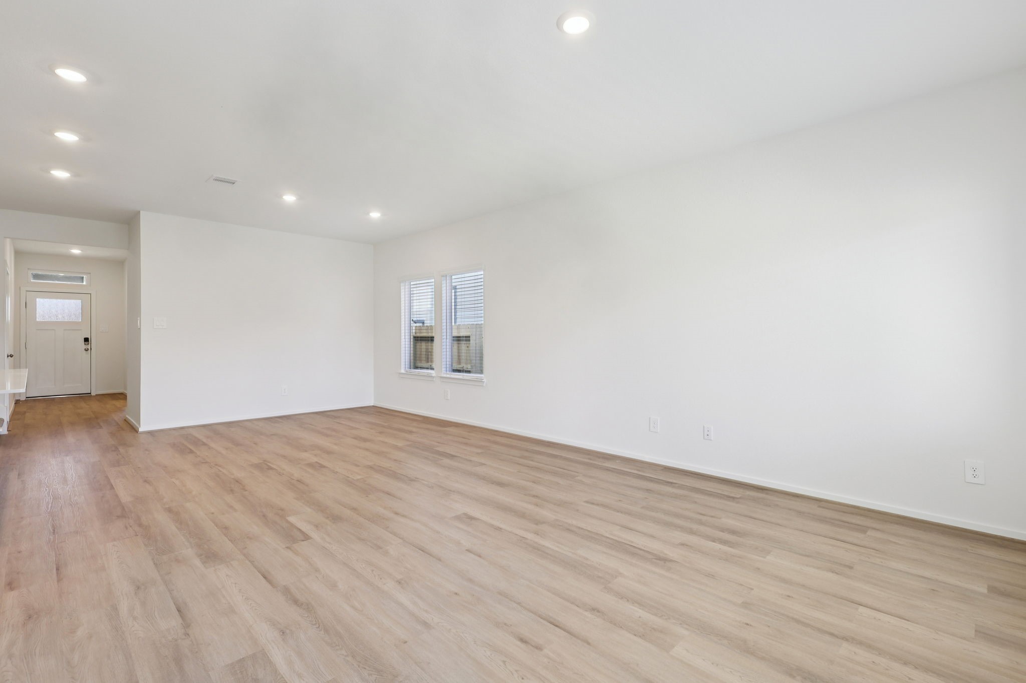 14048 Granger Pointe Lane Property Photo 4